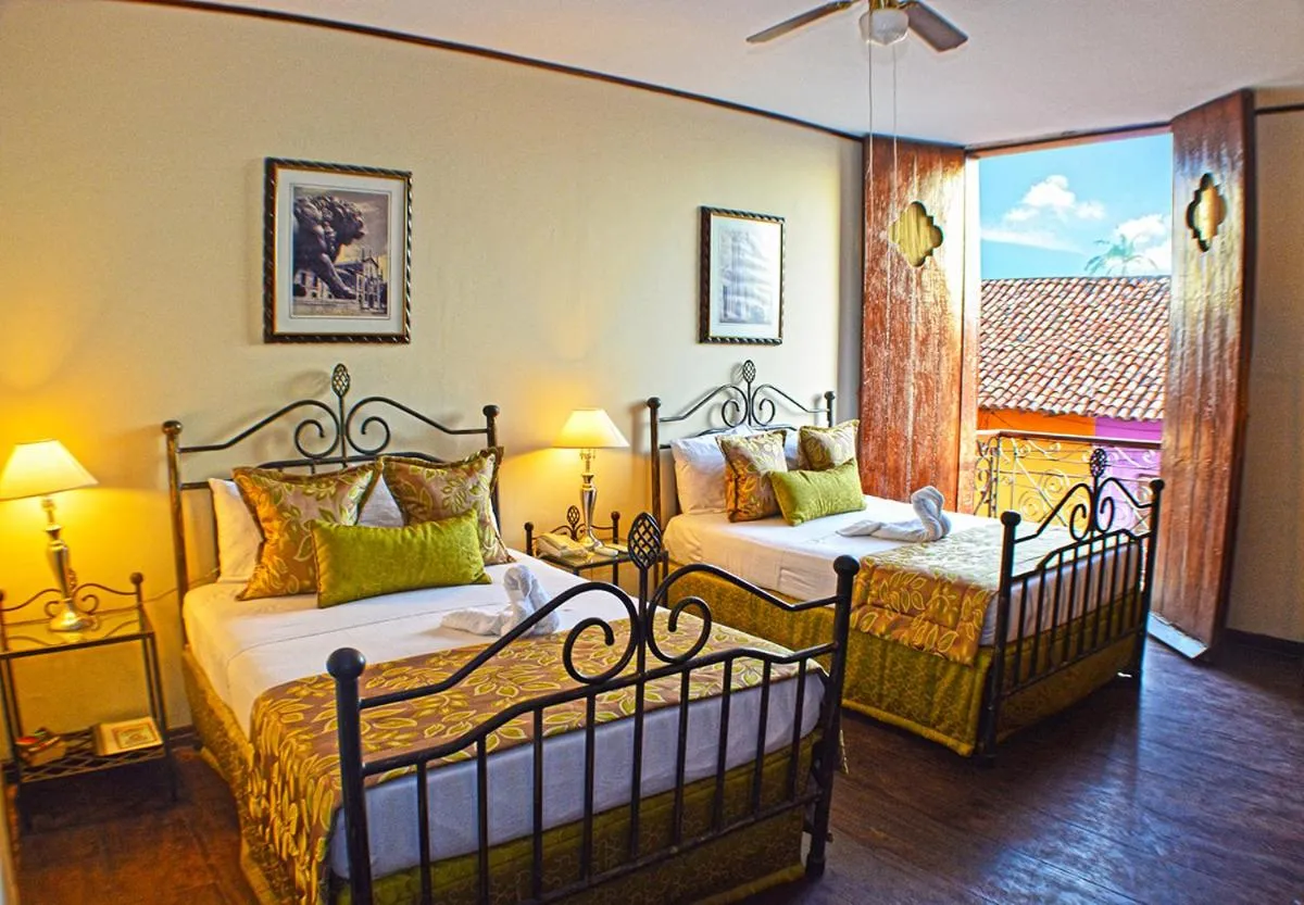 Day in Hotel Los Balcones Leon