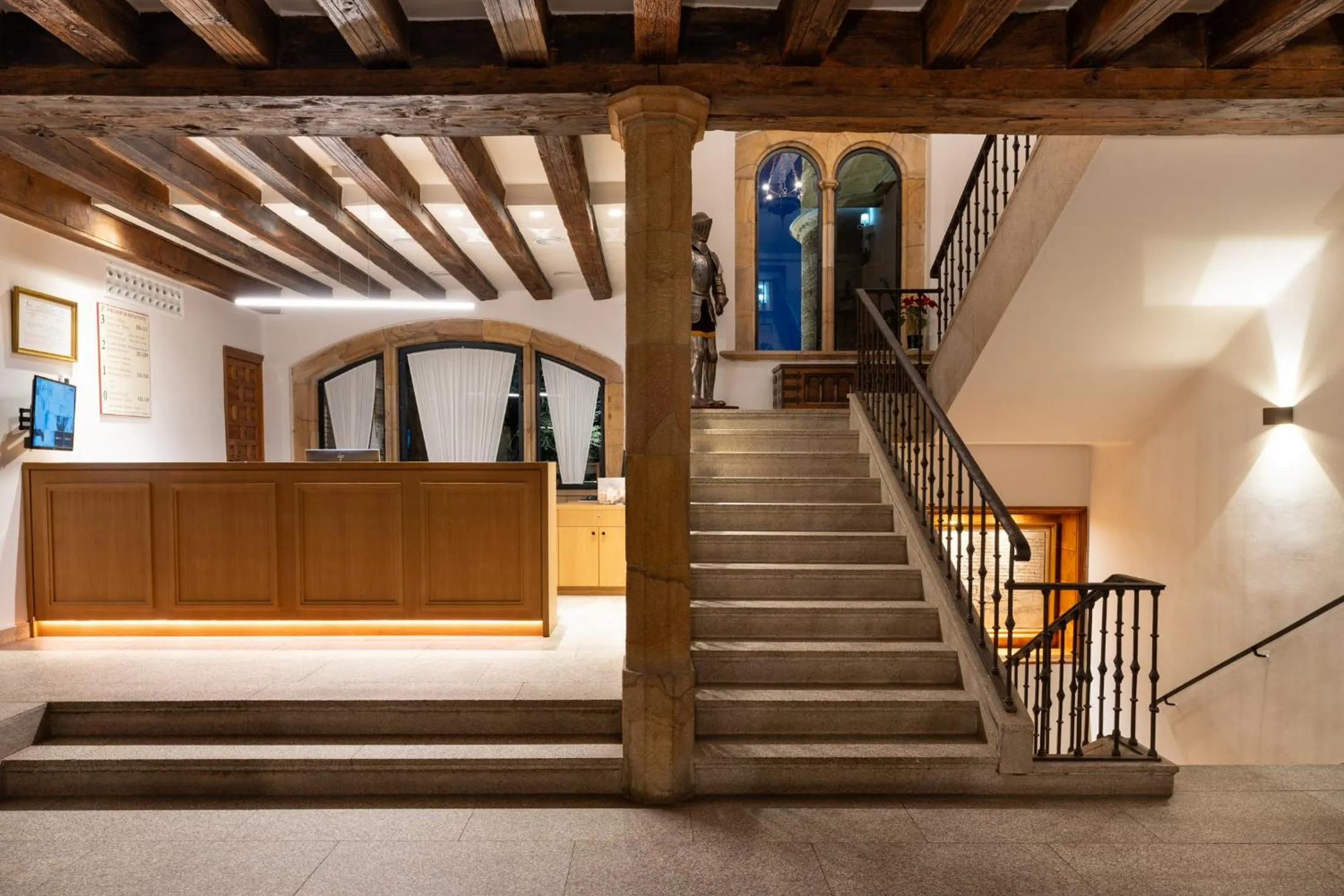 Lobby or reception in Parador de Benavente