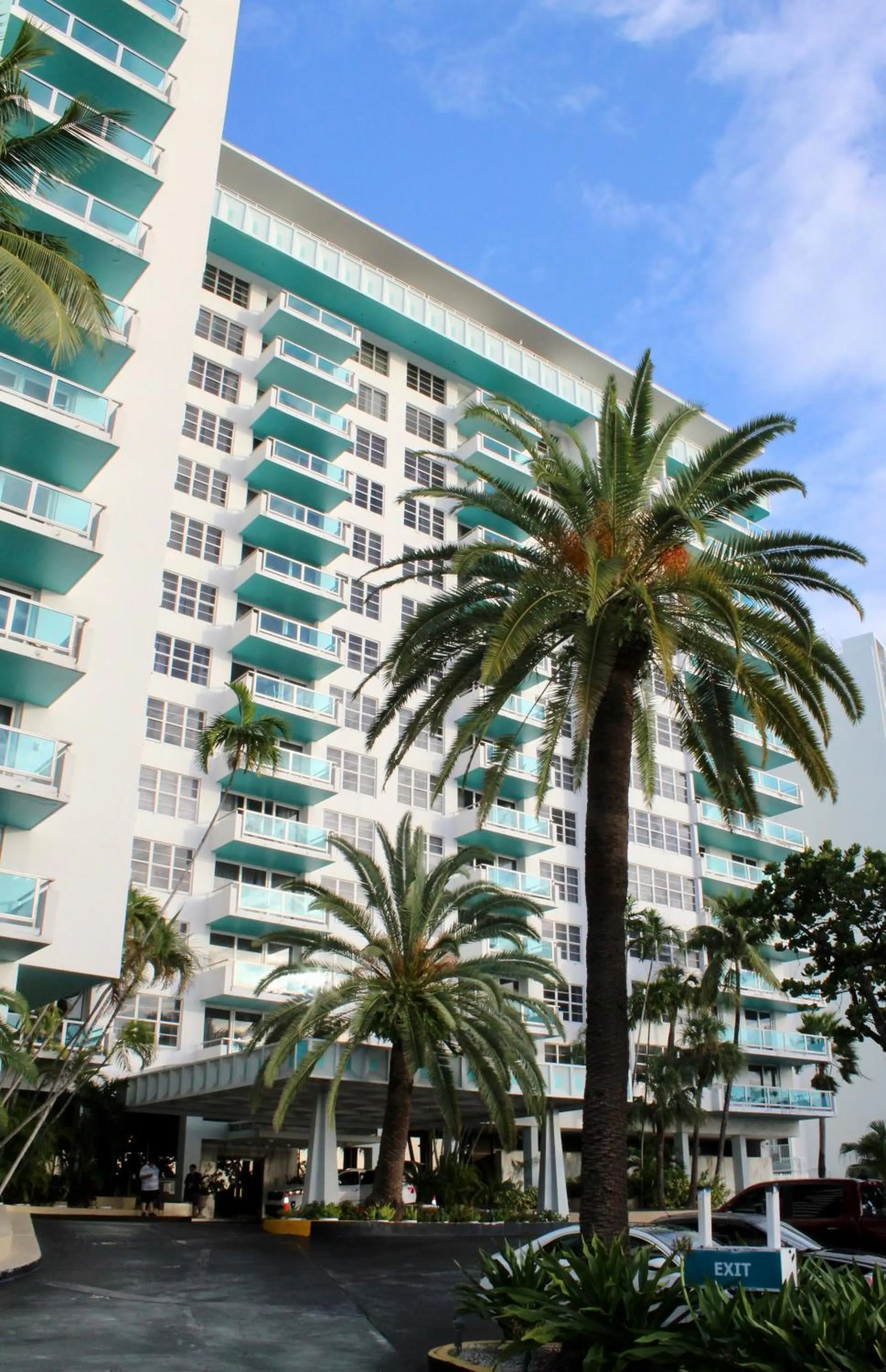 Property building in Seacoast Suites on Miami Beach