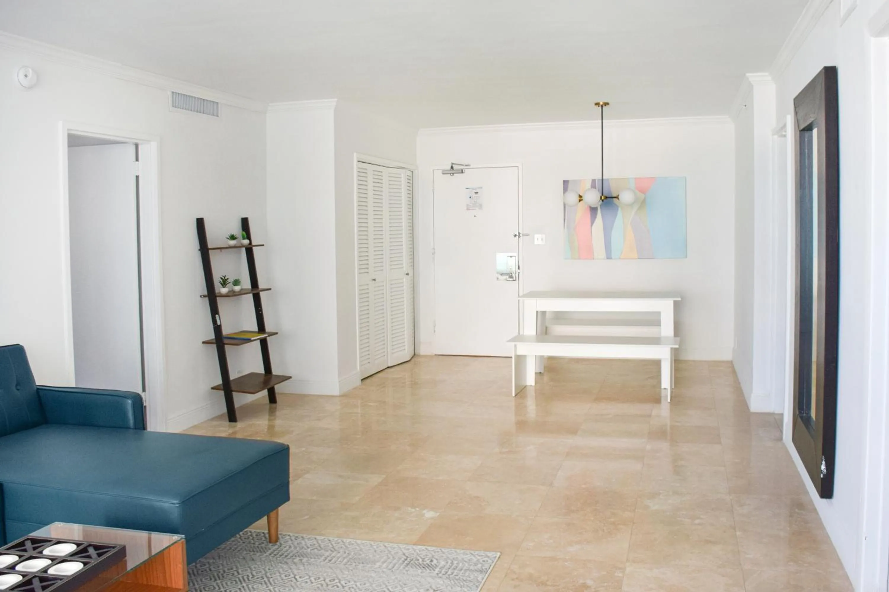 Living room in Seacoast Suites on Miami Beach