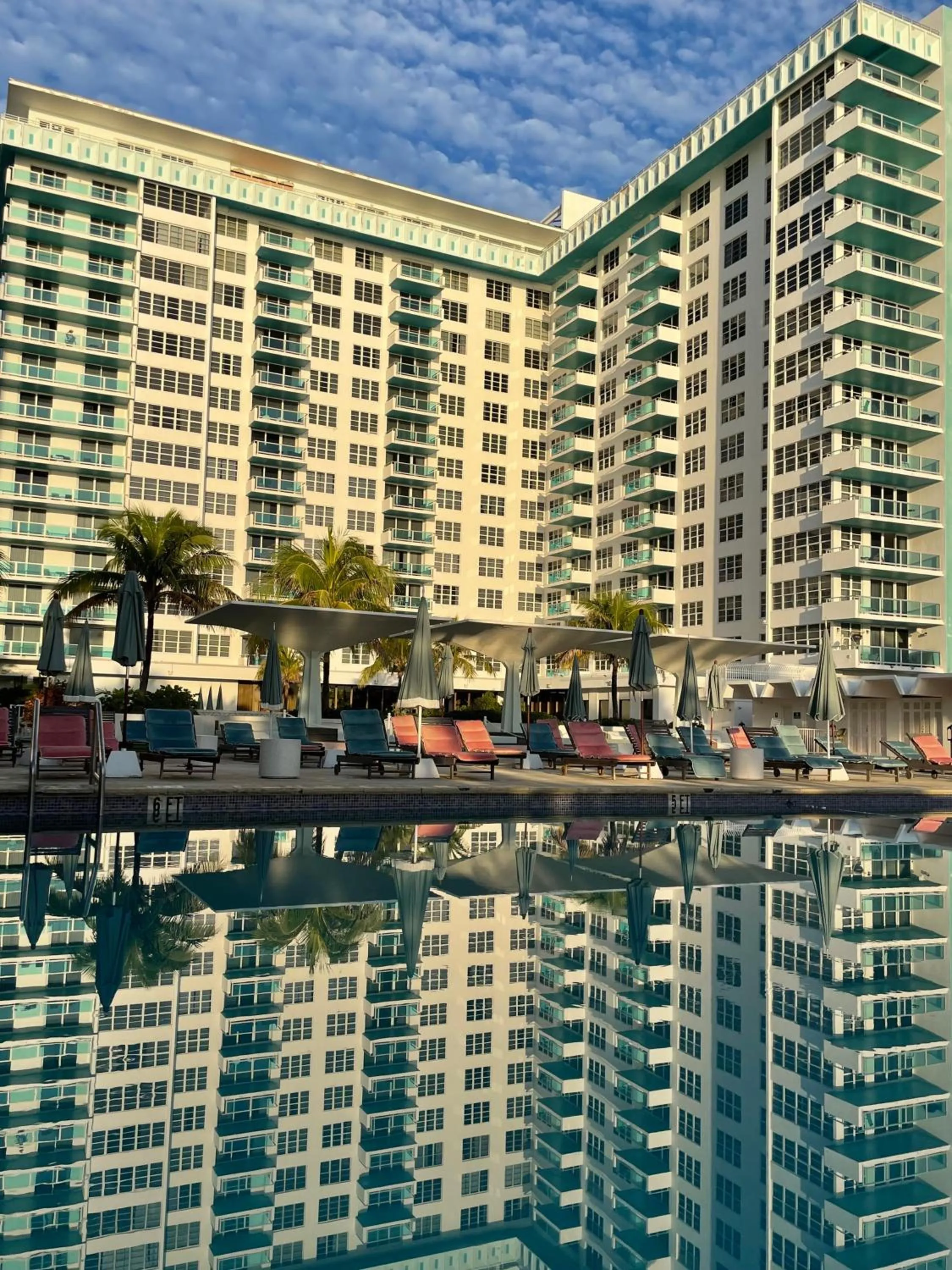 Swimming pool in Seacoast Suites on Miami Beach