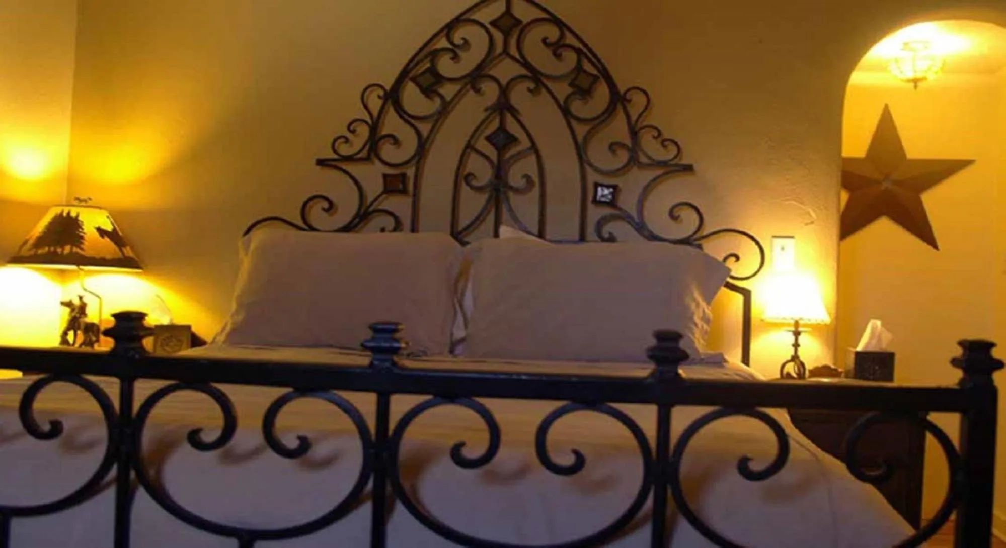Bed in Santa Fe Bed & Breakfast