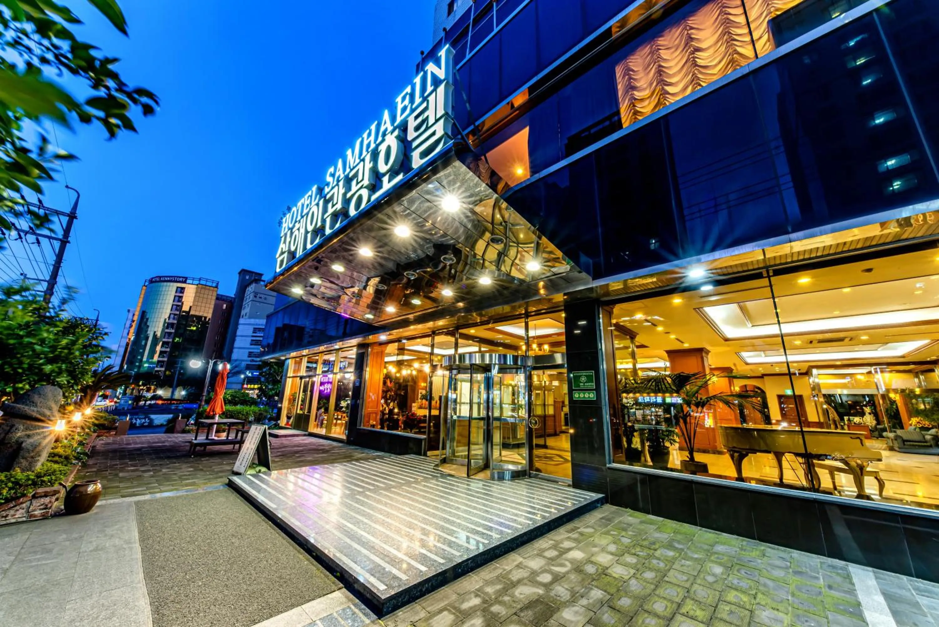 Property building in Samhaein Hotel