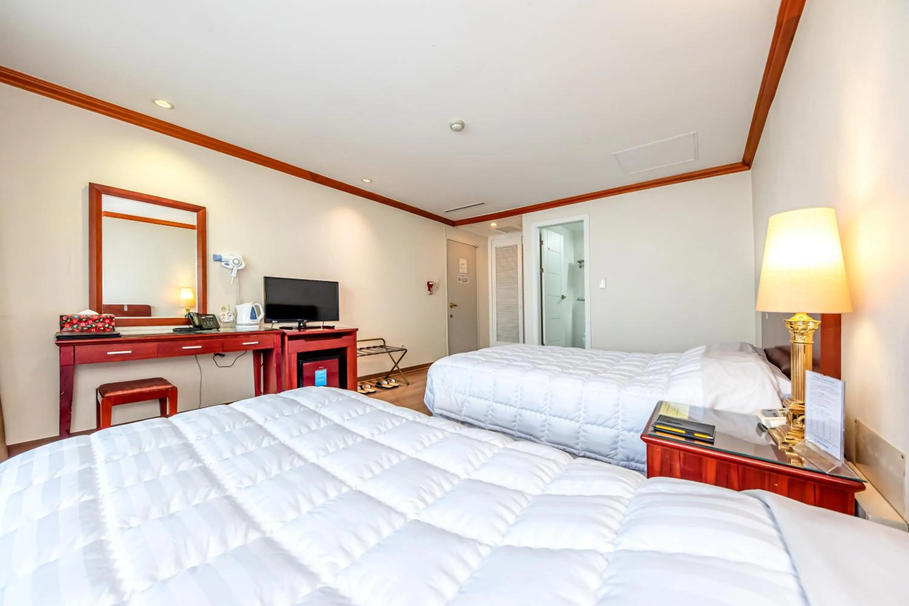 Bed in Samhaein Hotel