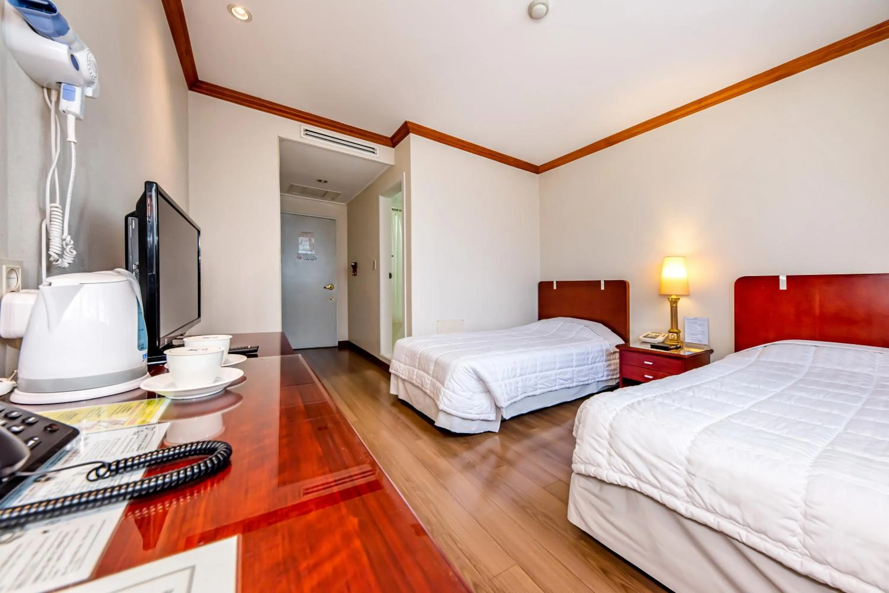 Bed in Samhaein Hotel