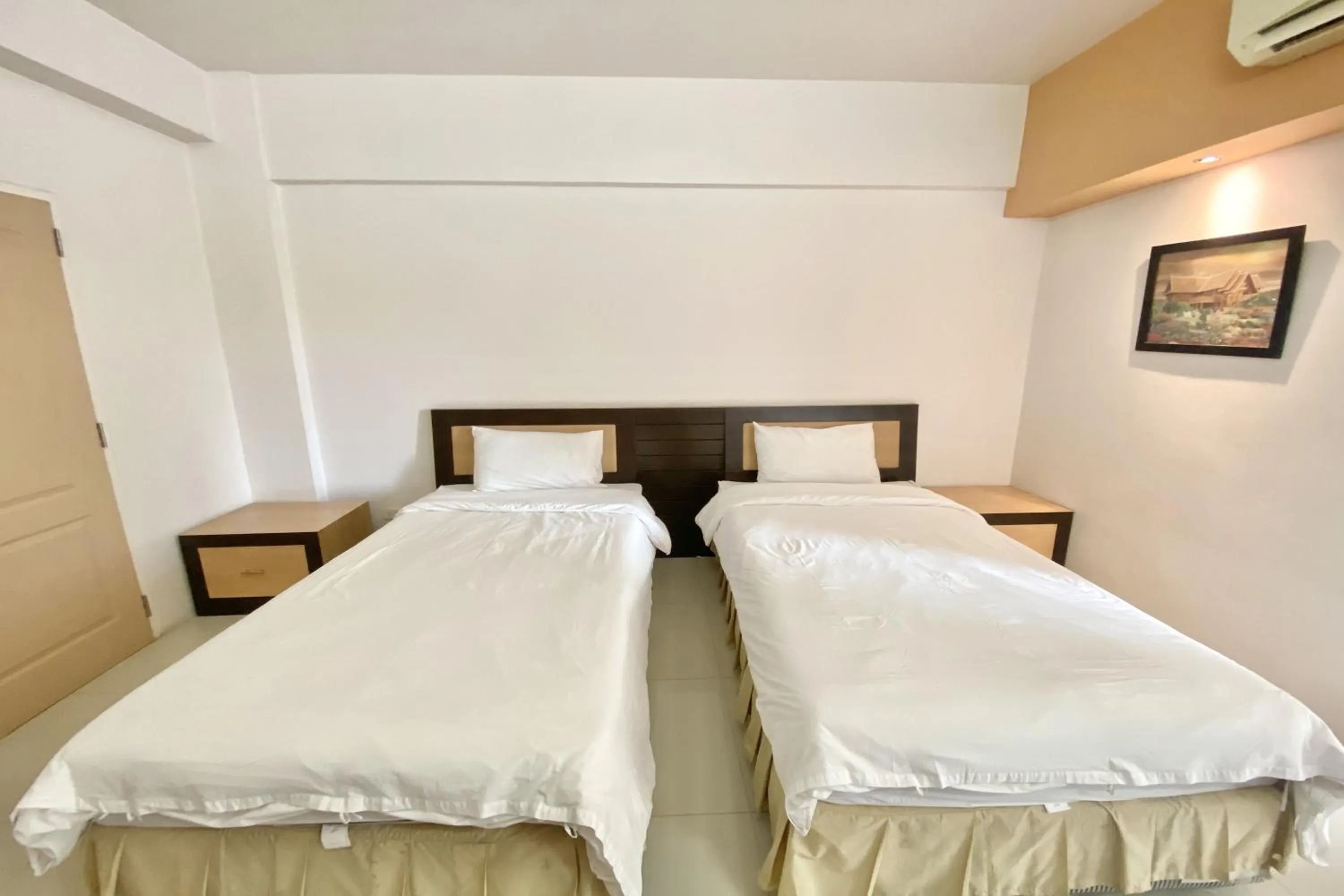 Bedroom, Bed in New Place Resort