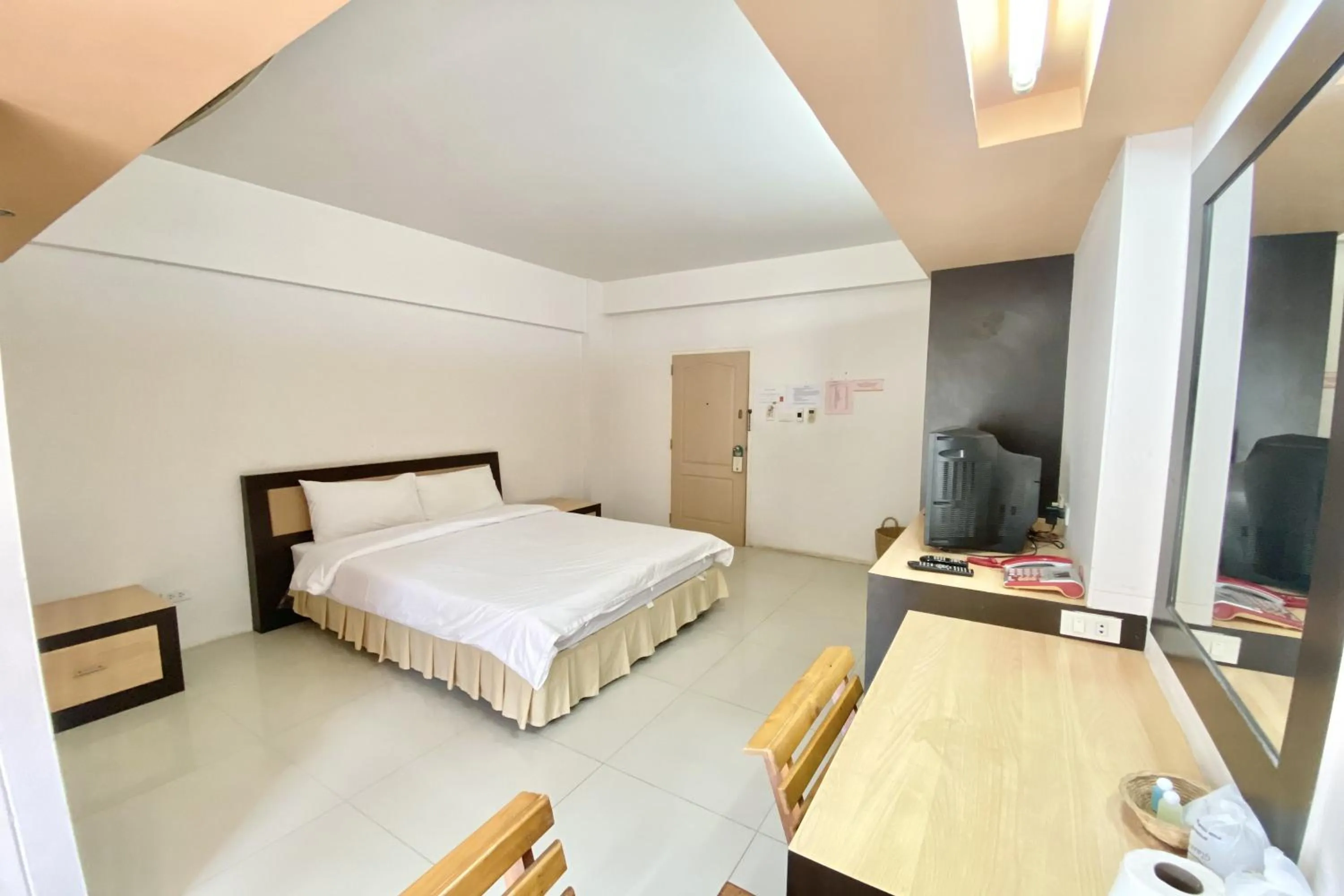 Bedroom, Bed in New Place Resort