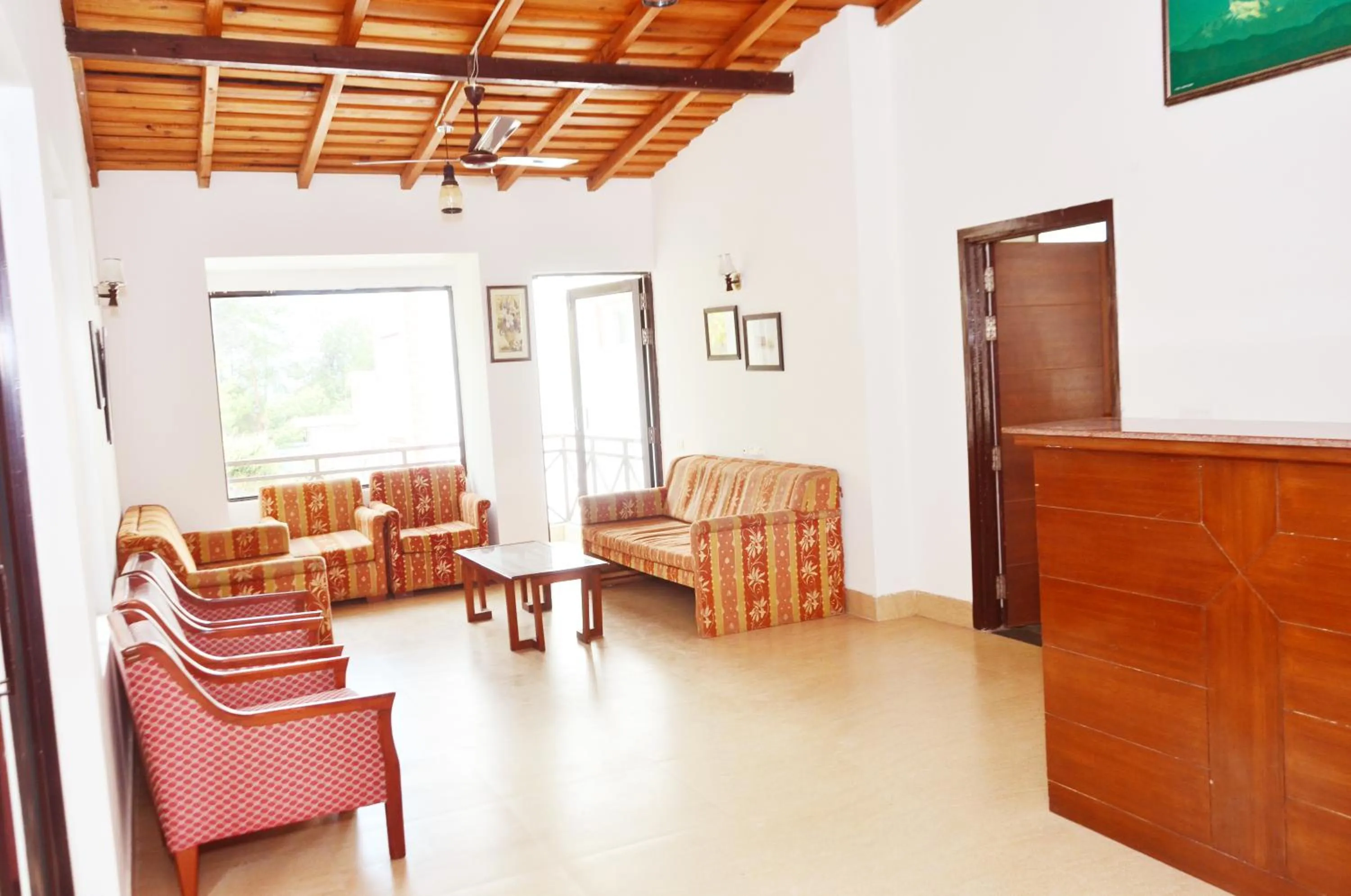 Lobby or reception in Woodsvilla Residency Ranikhet