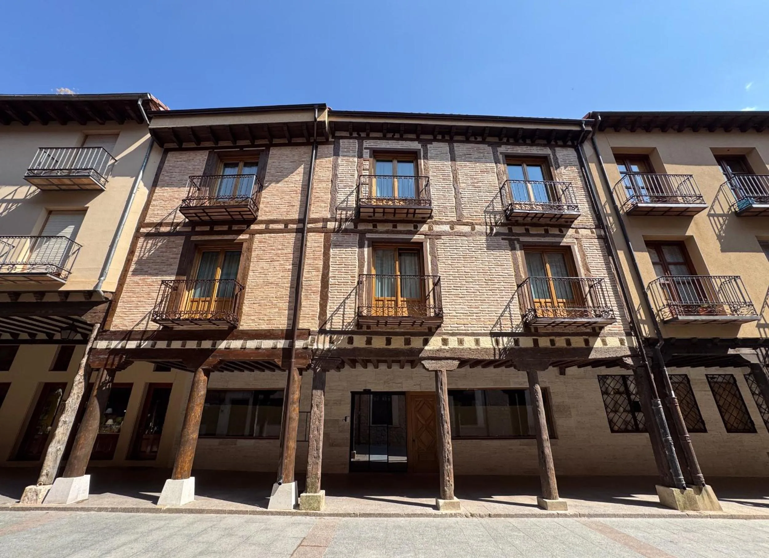 Property building in Akla Burgo de Osma