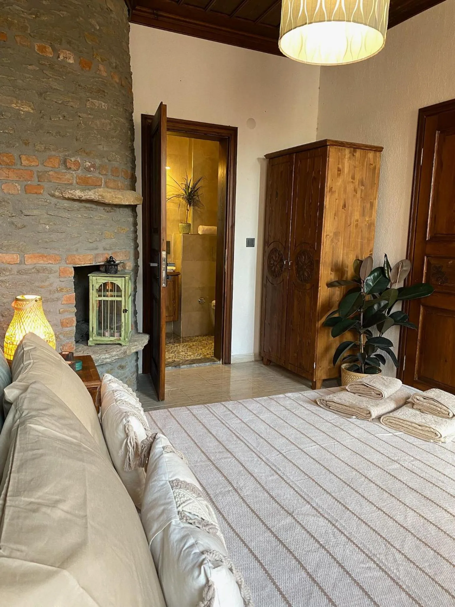 Bed in Şirince Kirke Otel