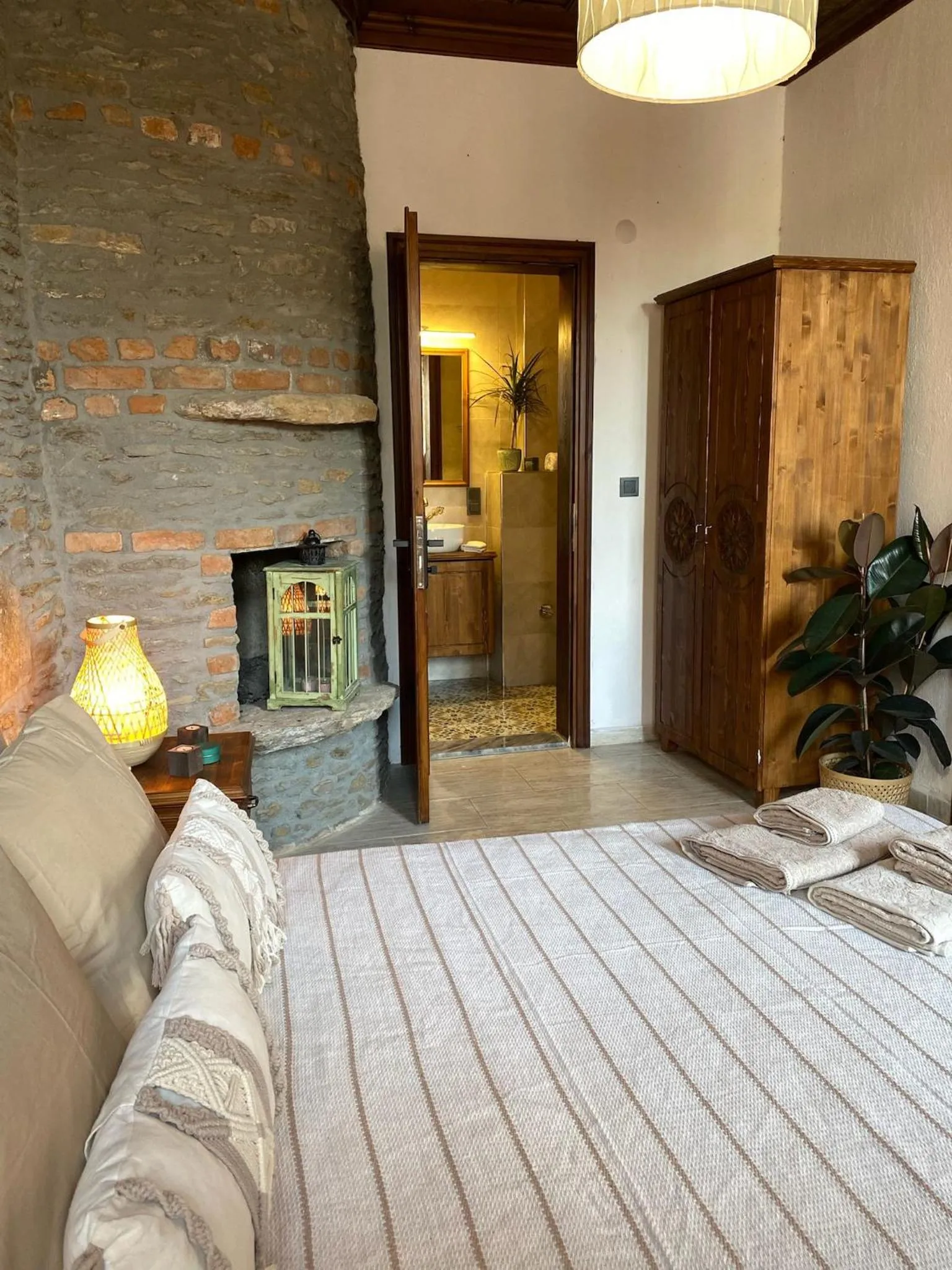 Bed in Şirince Kirke Otel