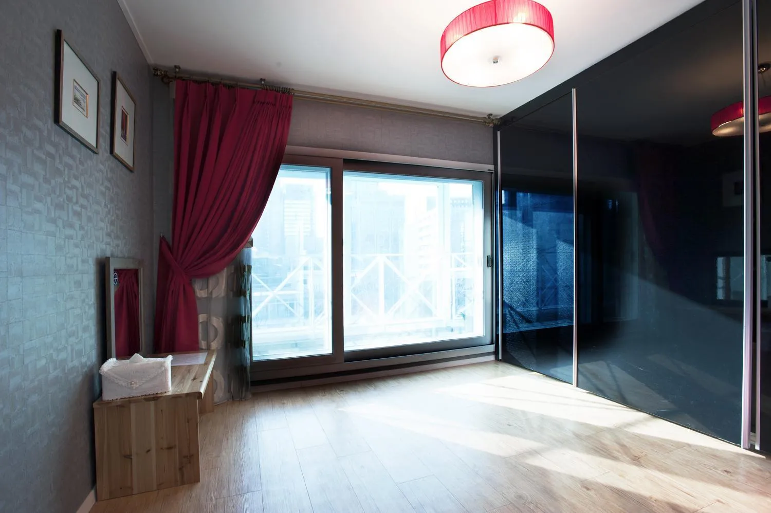 Day in Myeongdong Ecohouse