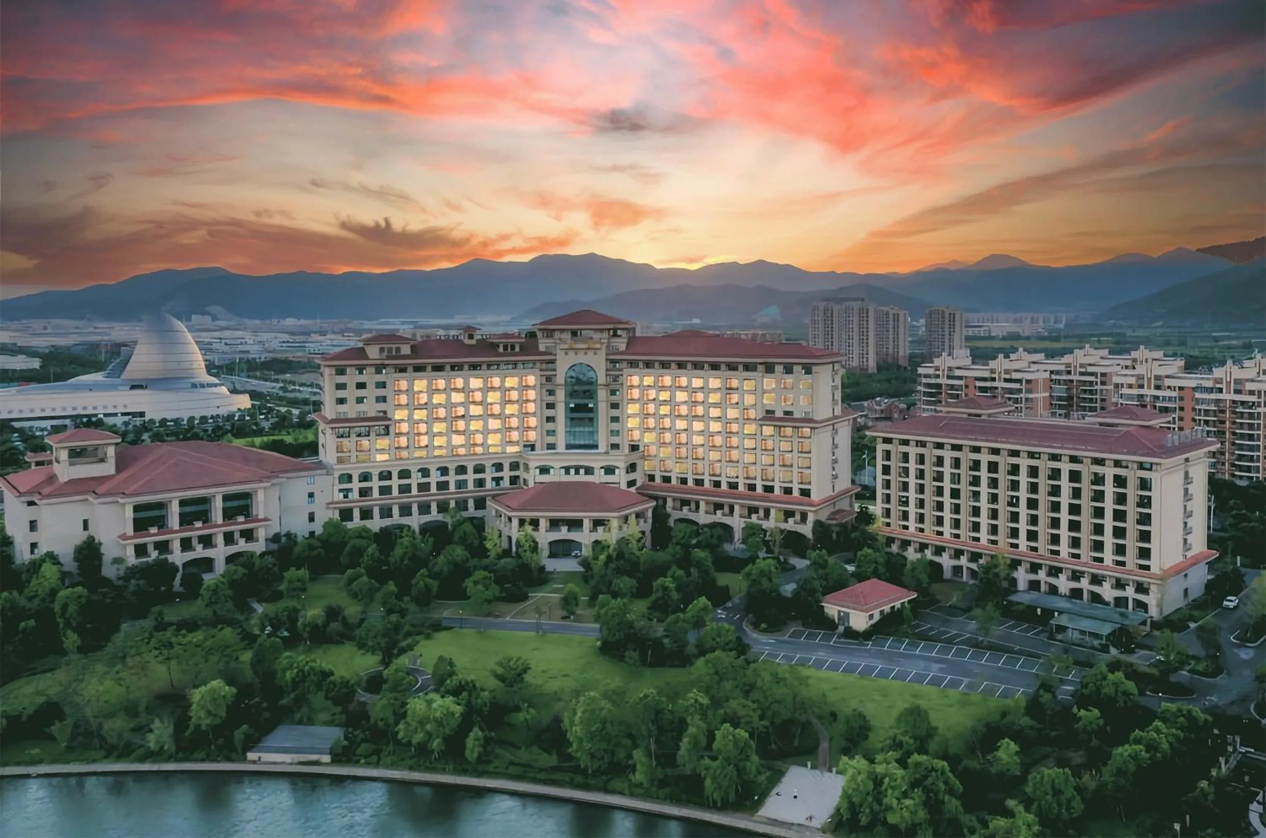 Property building in DoubleTree by Hilton Ningbo - Chunxiao