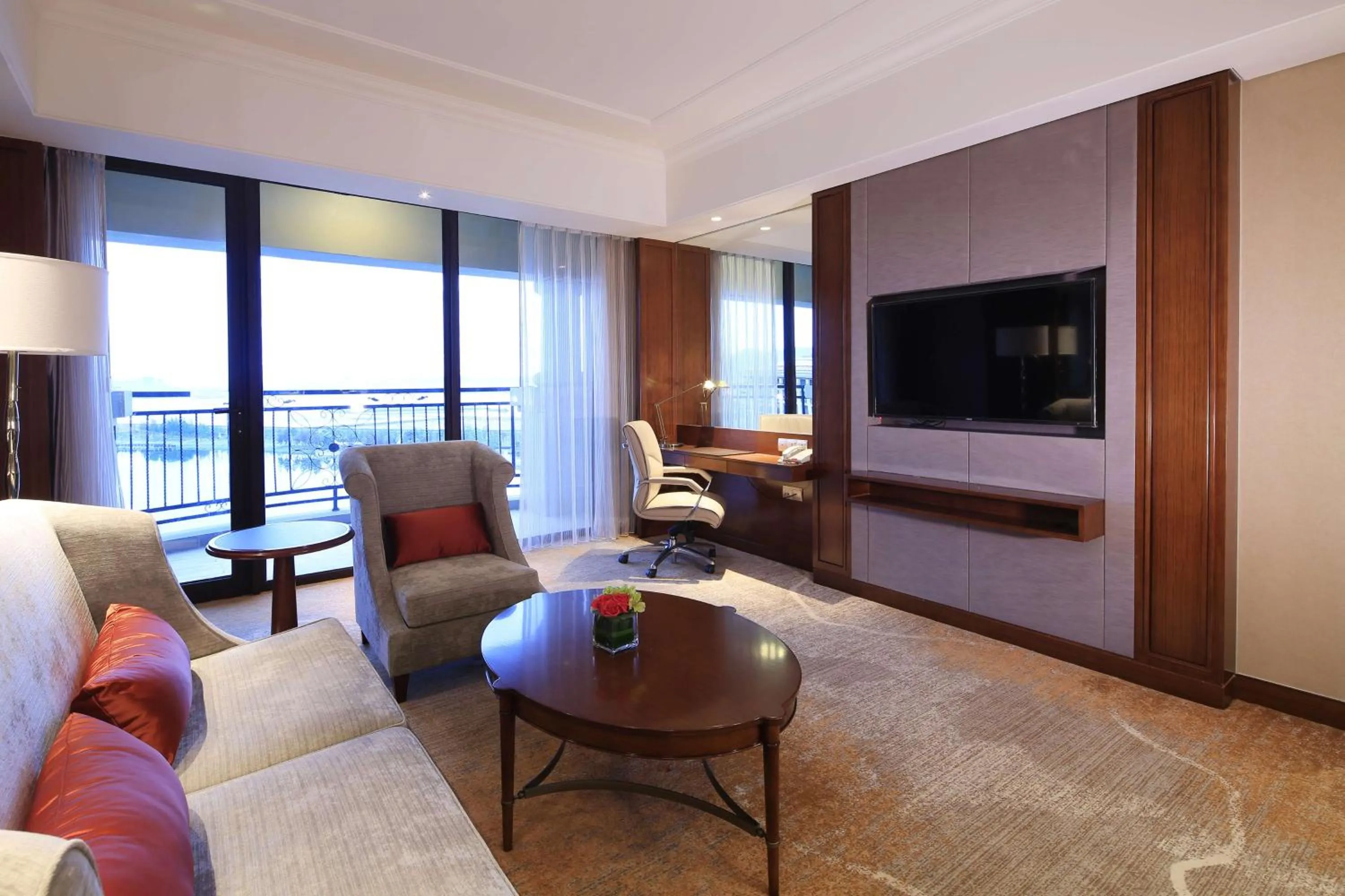 Bedroom in DoubleTree by Hilton Ningbo - Chunxiao