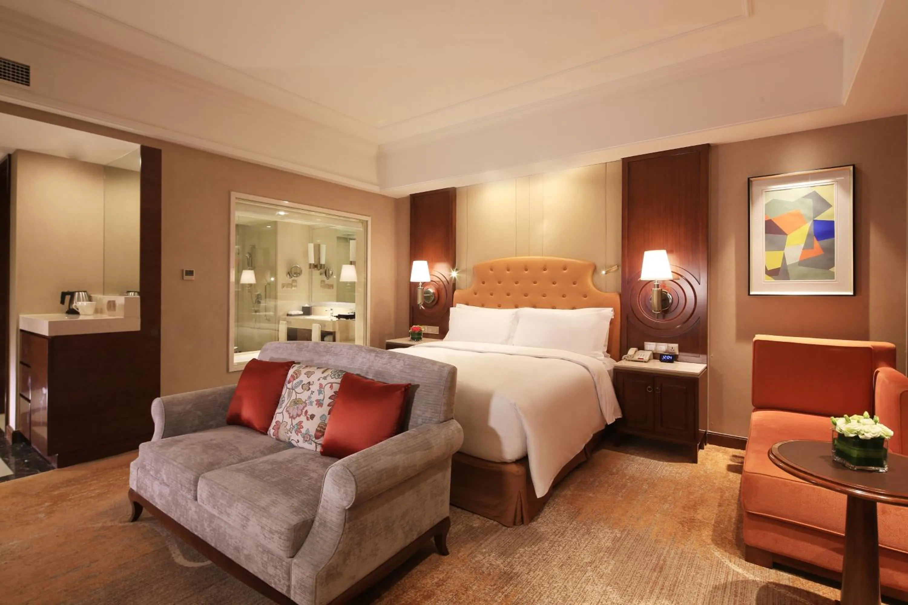 Bed in DoubleTree by Hilton Ningbo - Chunxiao