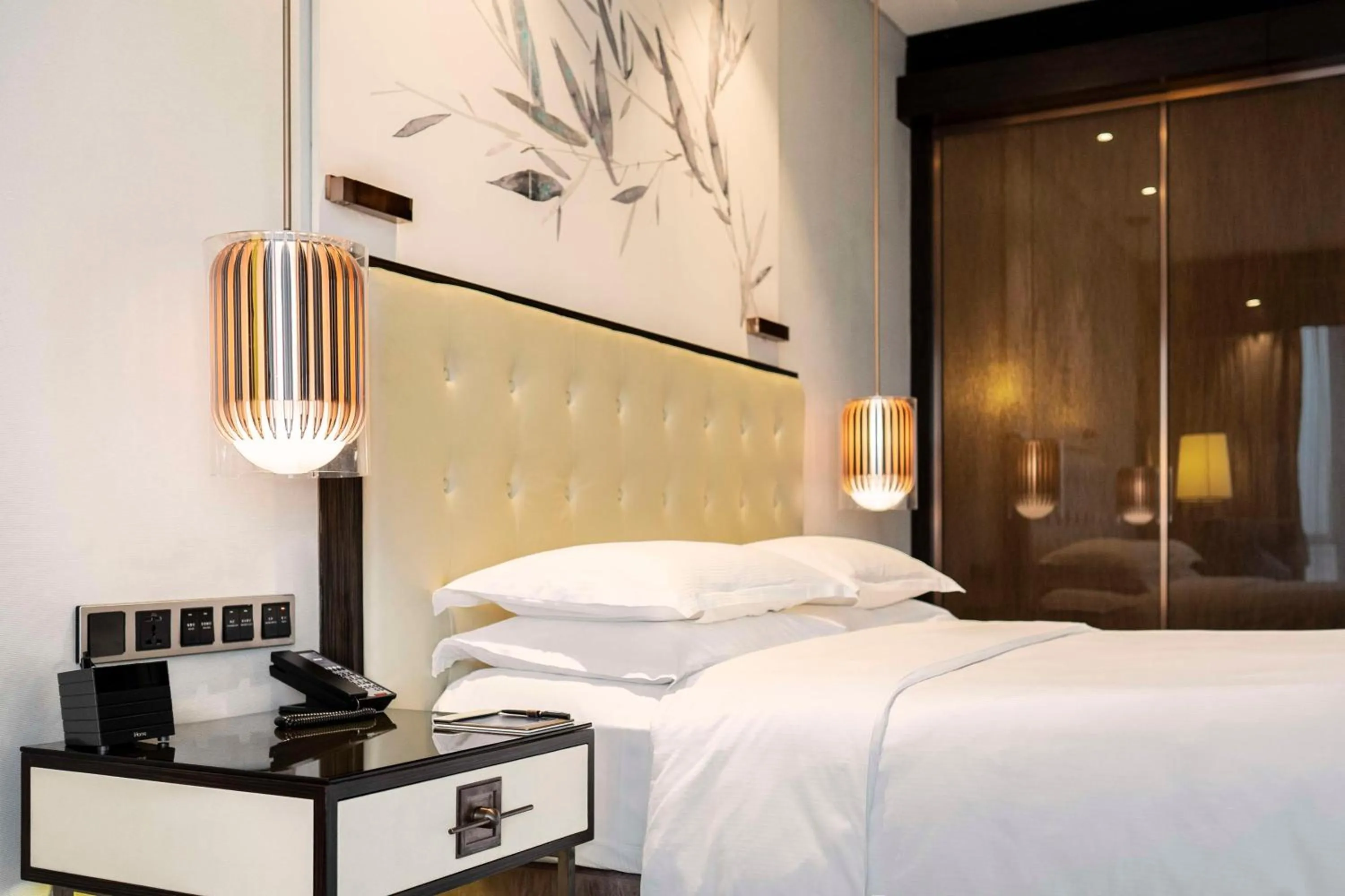 Bed in Hilton Shenzhen Futian, Metro Station at Hotel Front Door, Close to Futian Convention & Exhibition Center