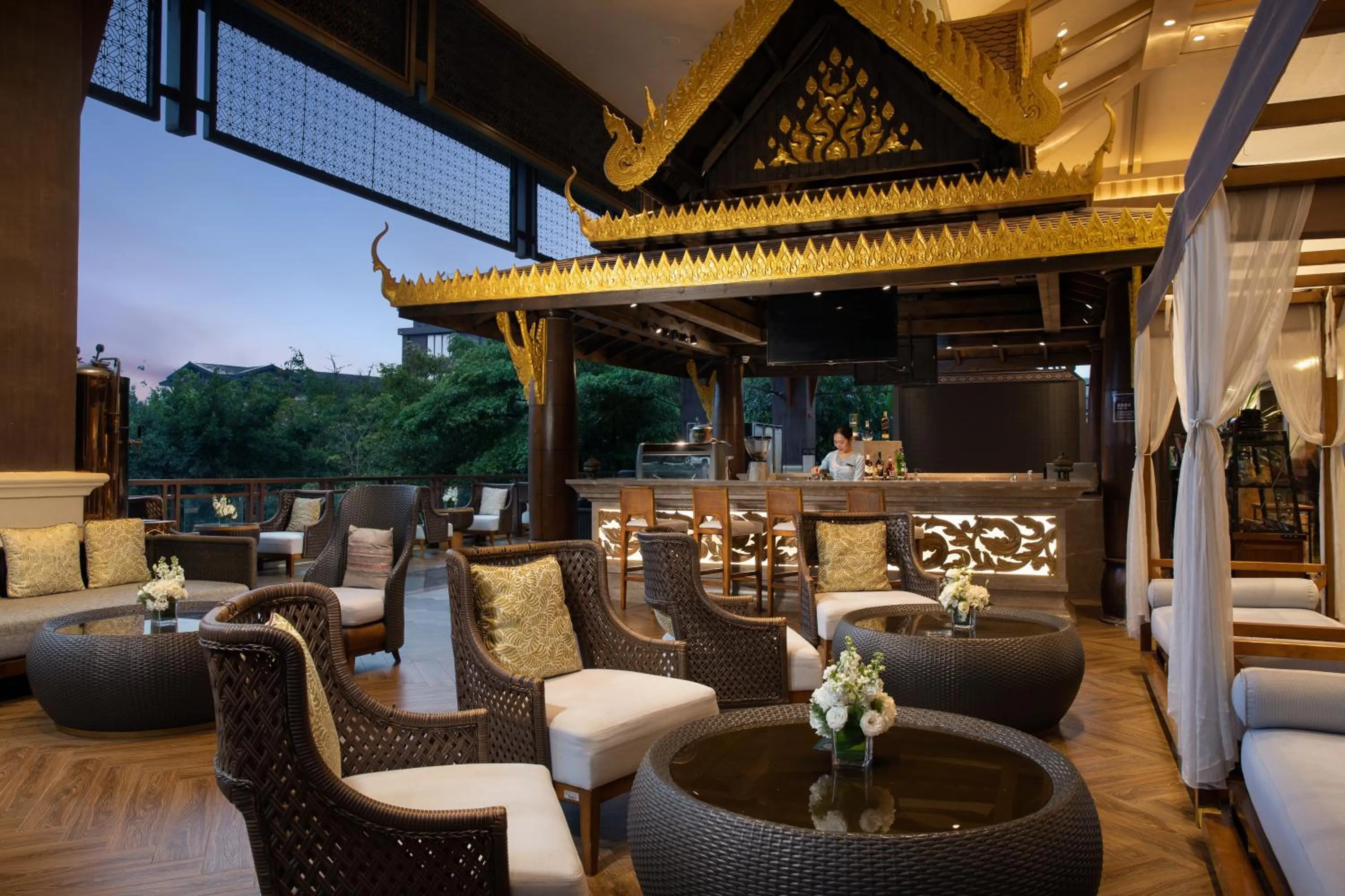 Lounge or bar in Pullman Resort Xishuangbanna