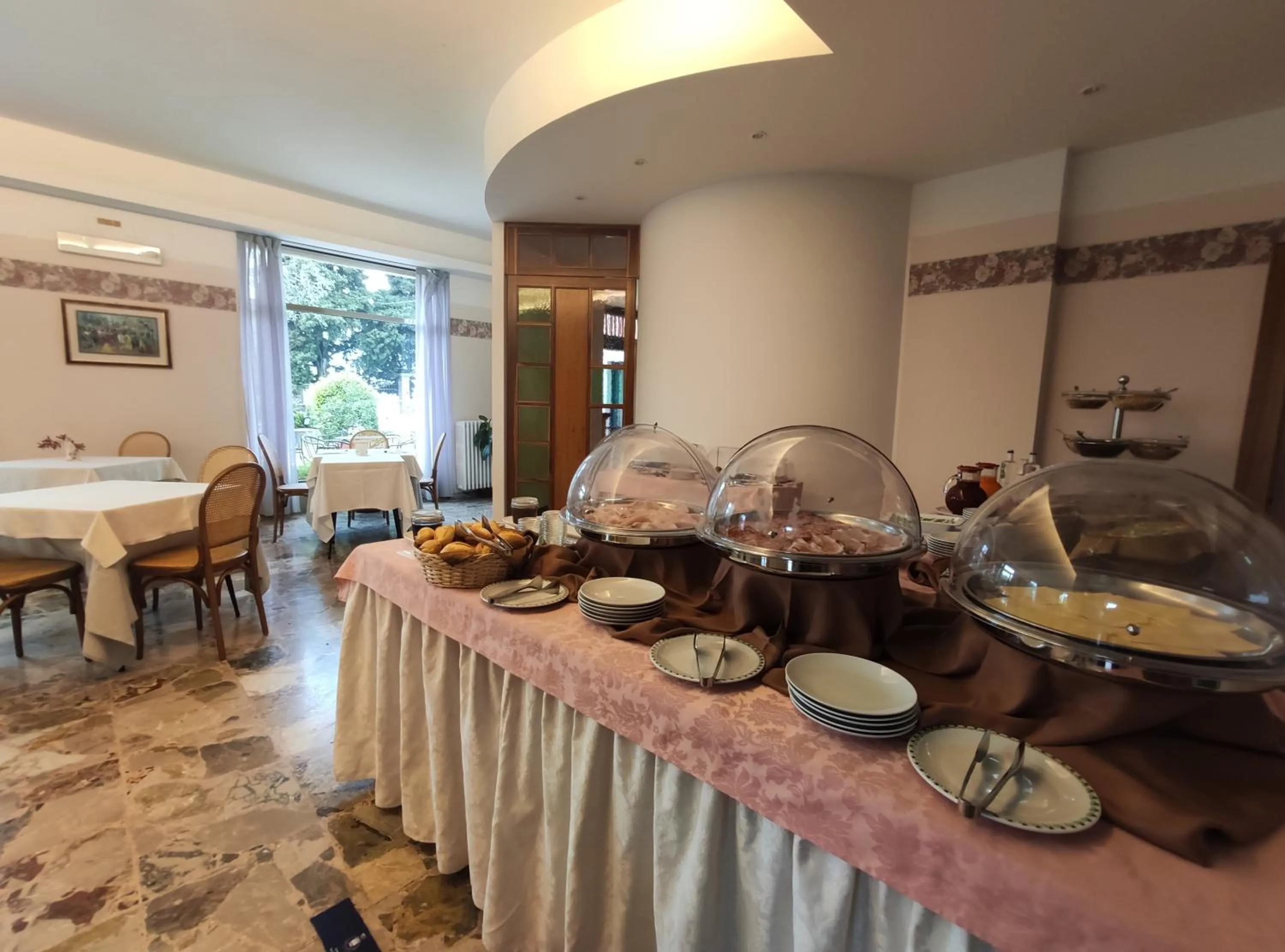 Breakfast in Hotel 2 Palme