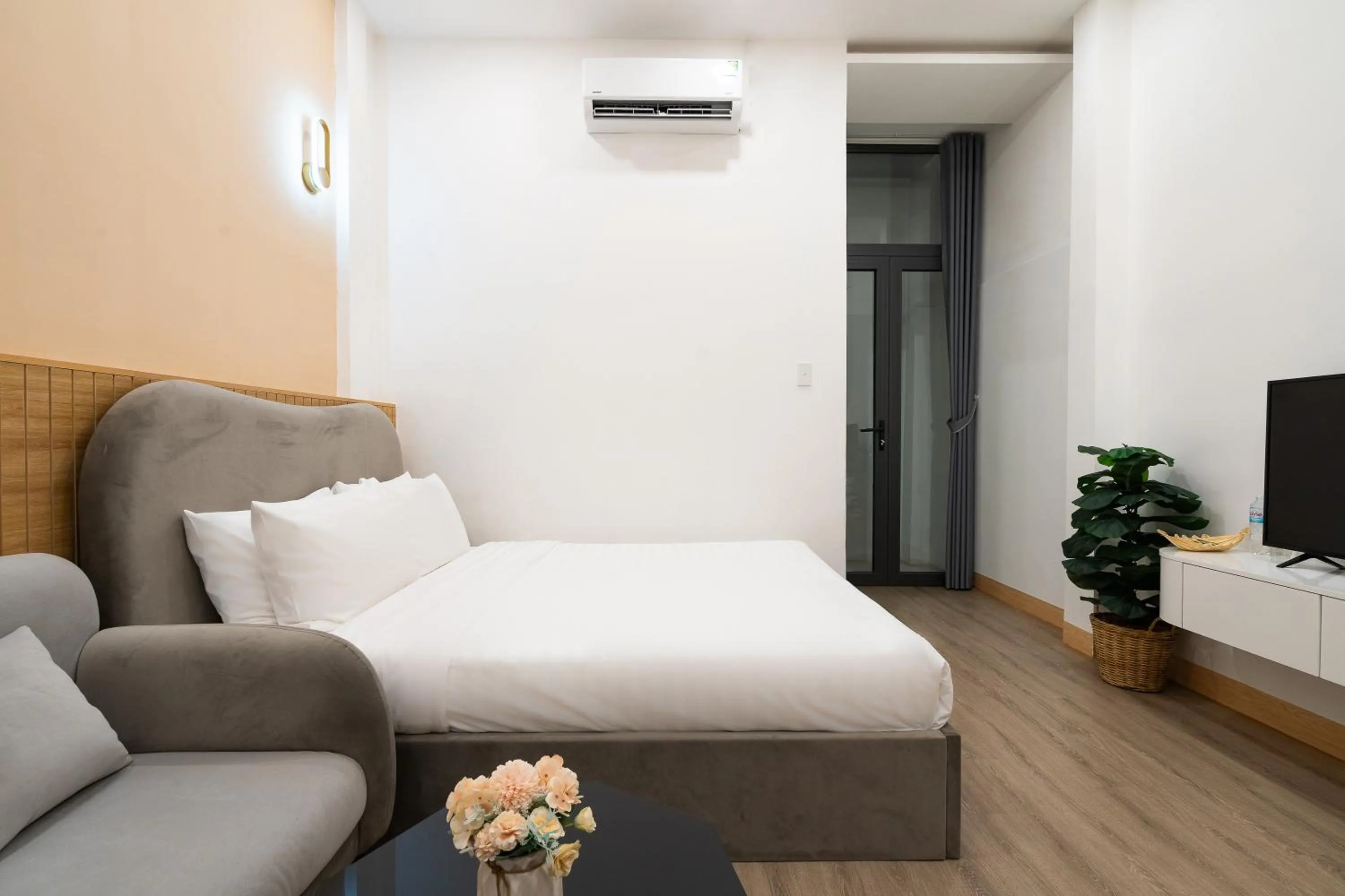 Bed in Misa House - Starlit Saigon