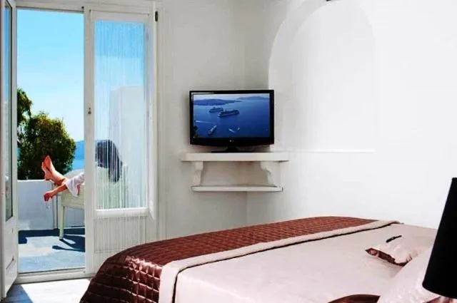 TV and multimedia, Bed in Asteras Villas
