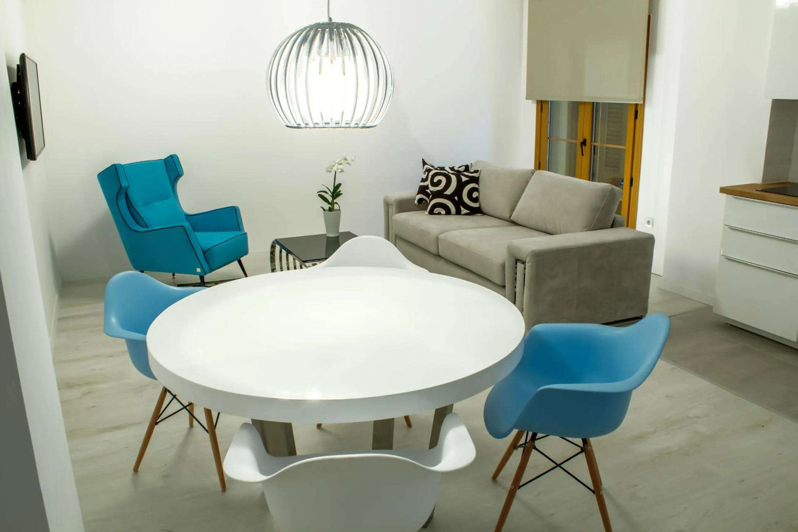 Living room in Santa Cruz Apartments