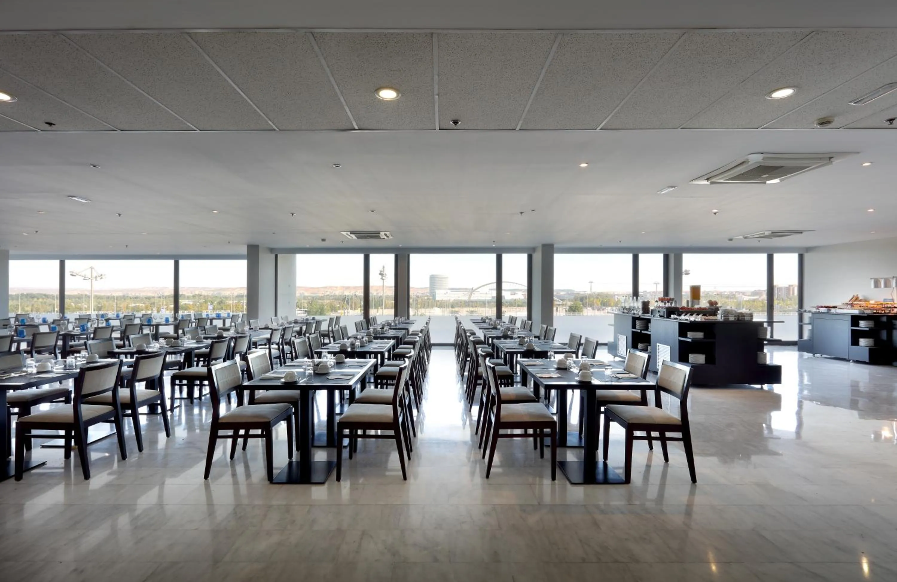 Restaurant/places to eat in Eurostars Zaragoza