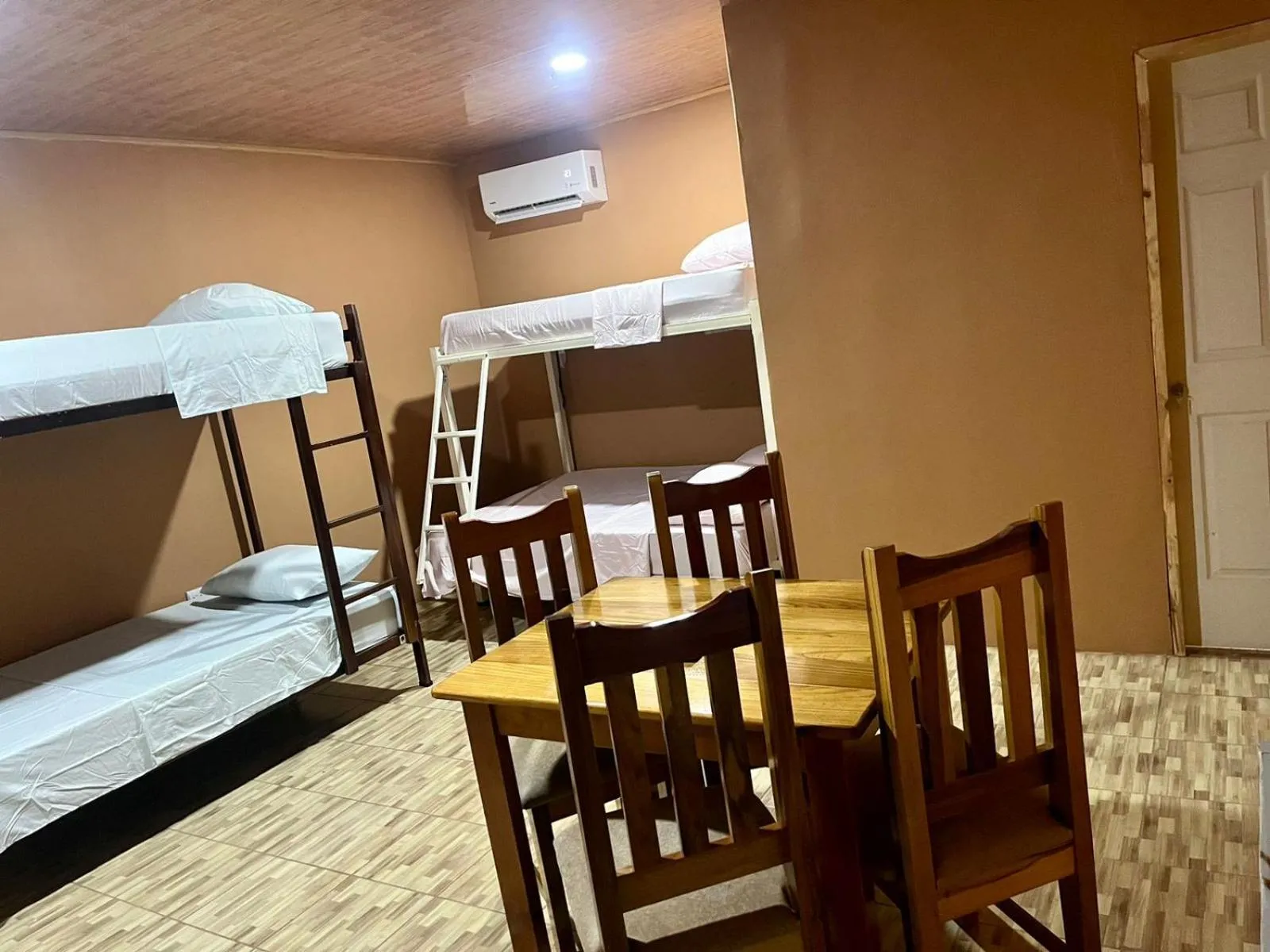 Luisito steak House & Hotel