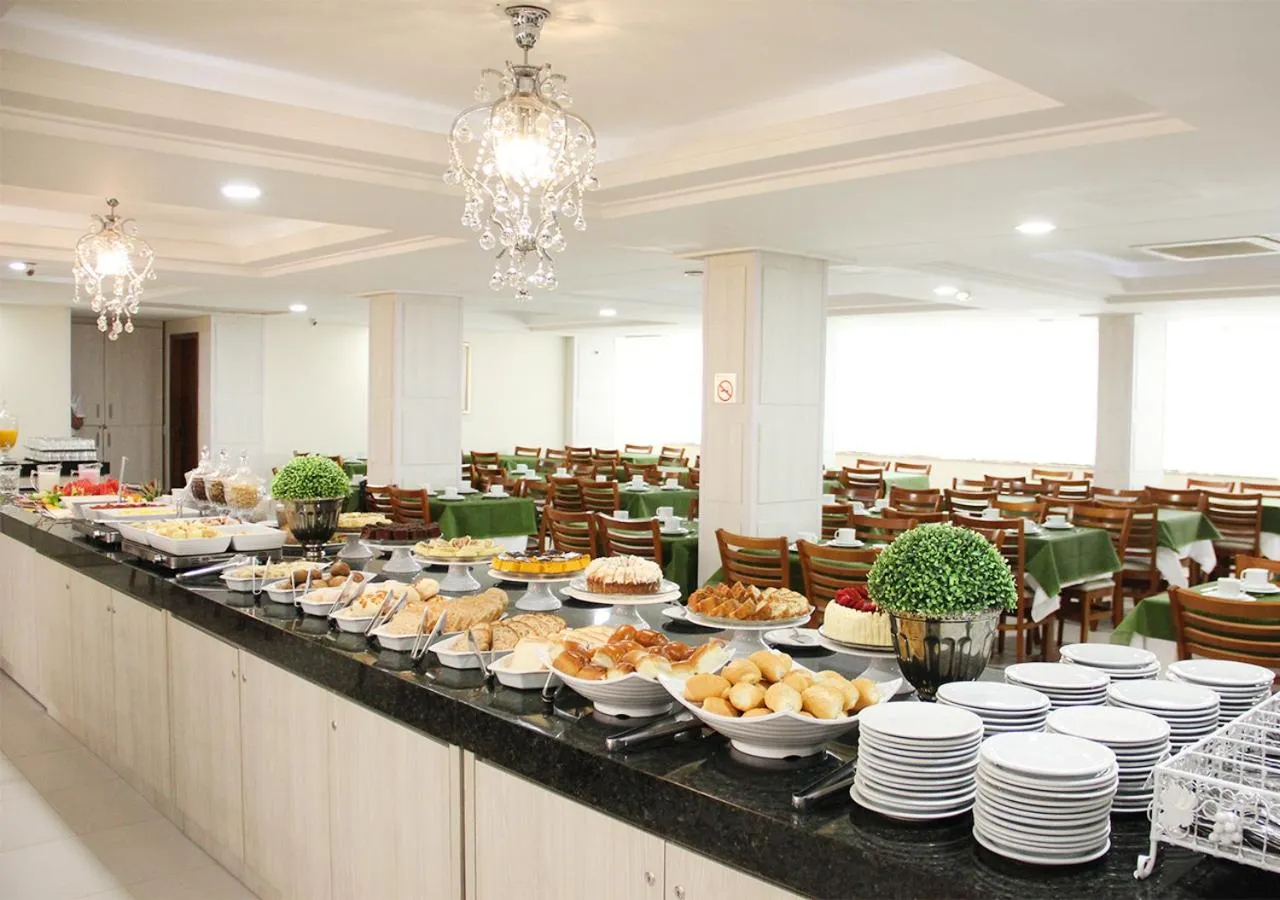 Restaurant/places to eat in Hamburgo Palace Hotel