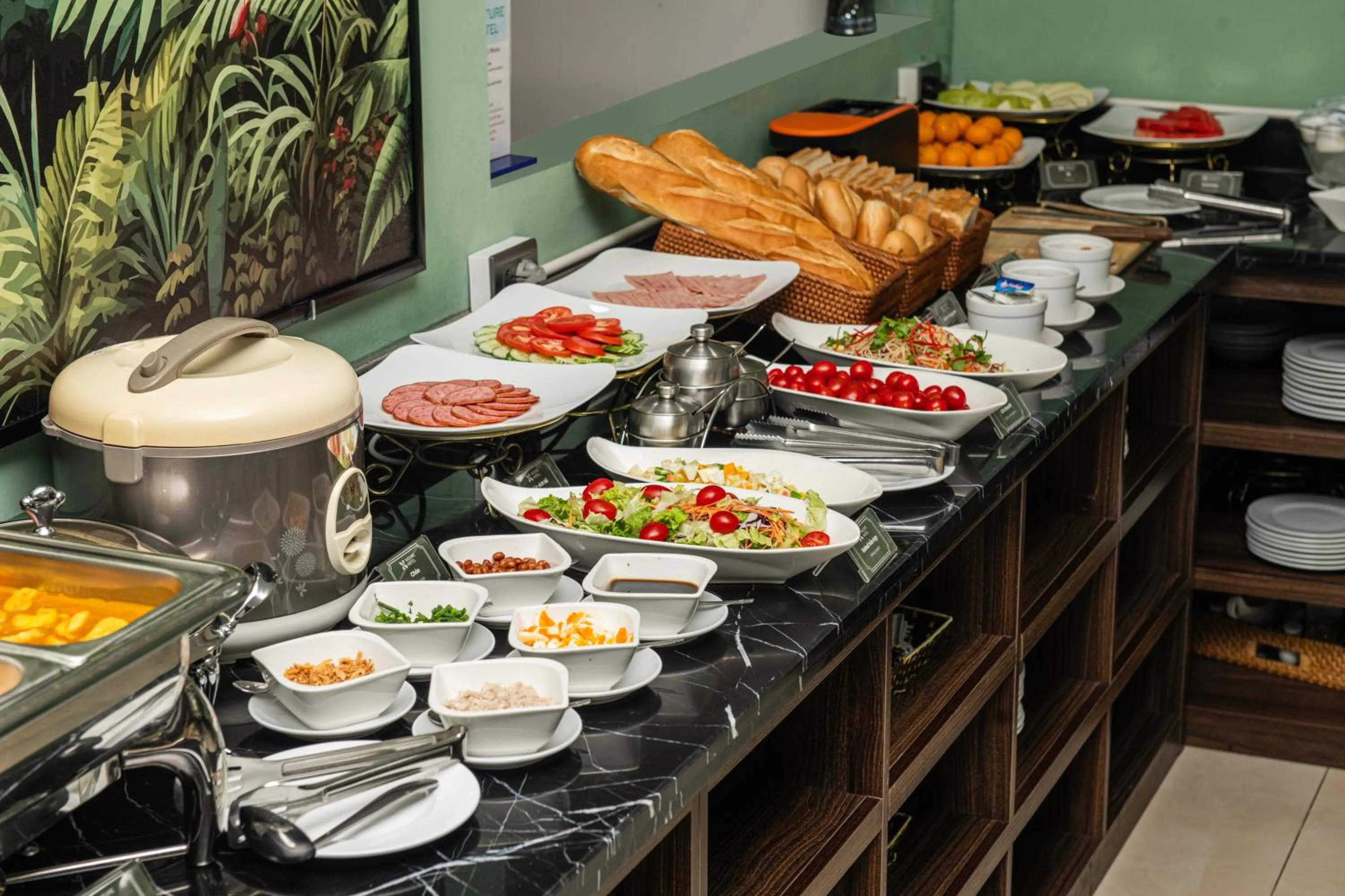 Restaurant/places to eat in Nature Hotel - Lac Long Quan