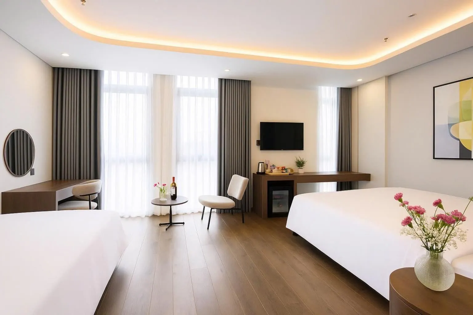 Photo of the whole room, Bed in Nature Hotel - Lac Long Quan