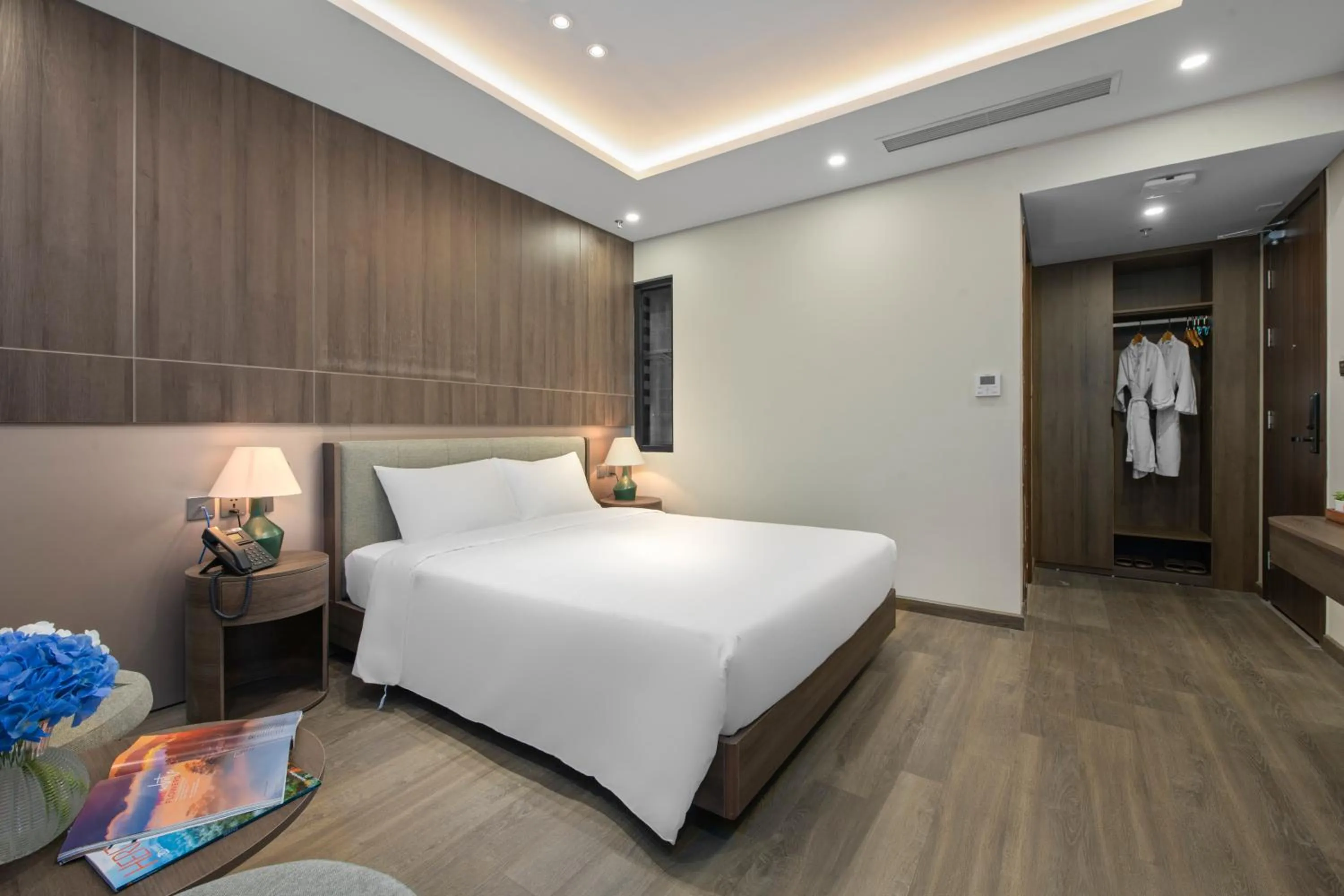 Bed in Nature Hotel - Lac Long Quan