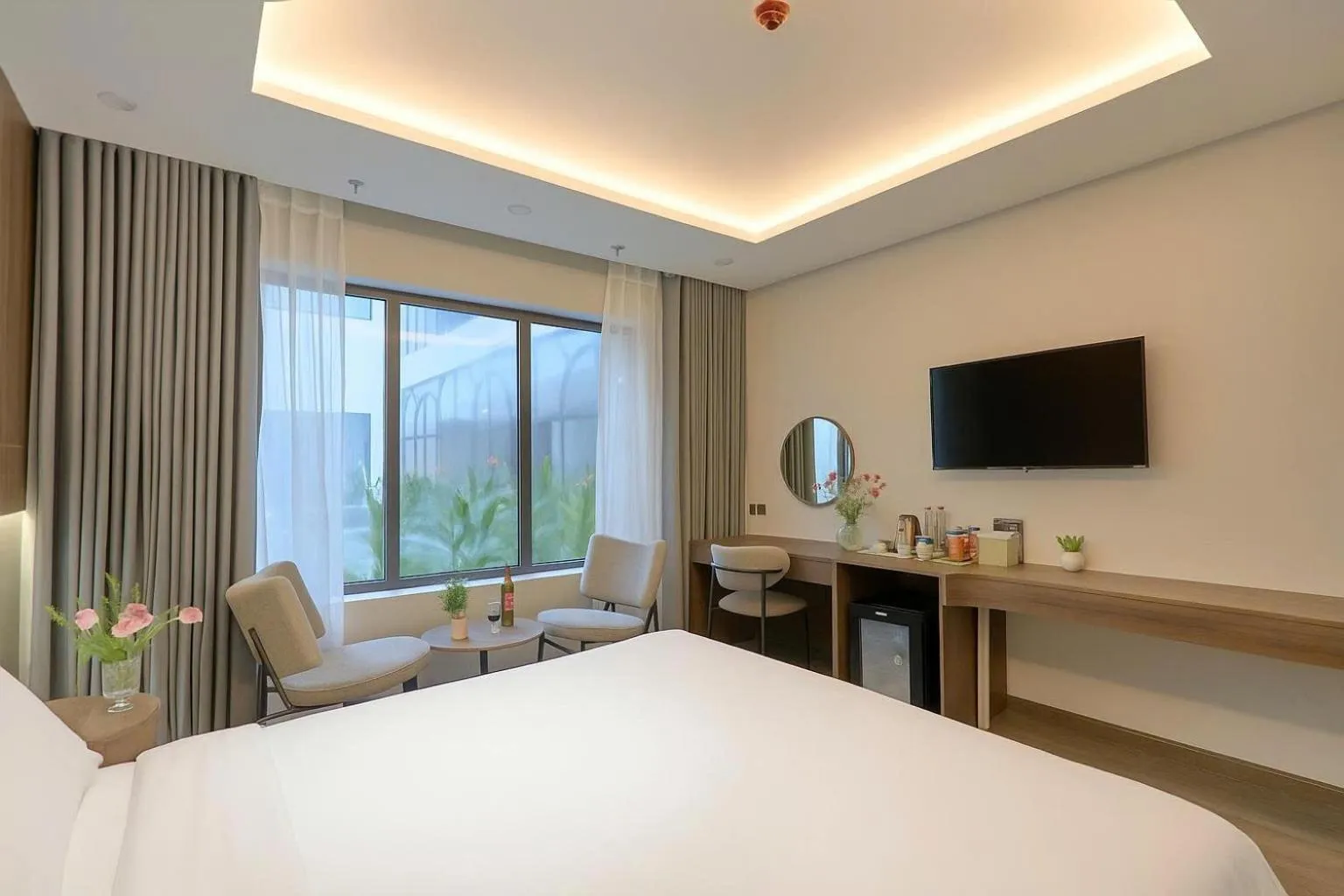 Bed in Nature Hotel - Lac Long Quan