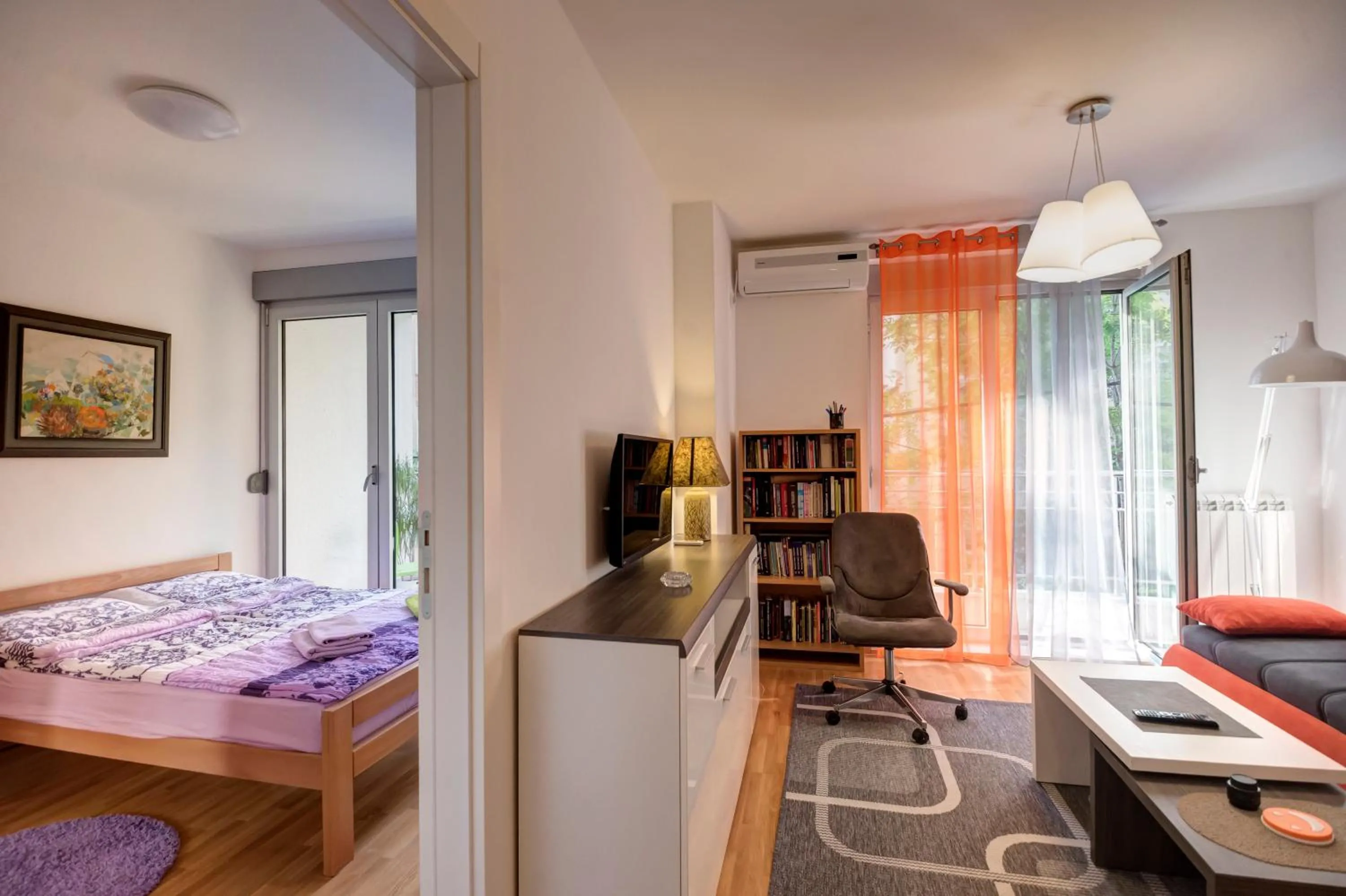 Living room, Bed in Sekula's City Center Apartment