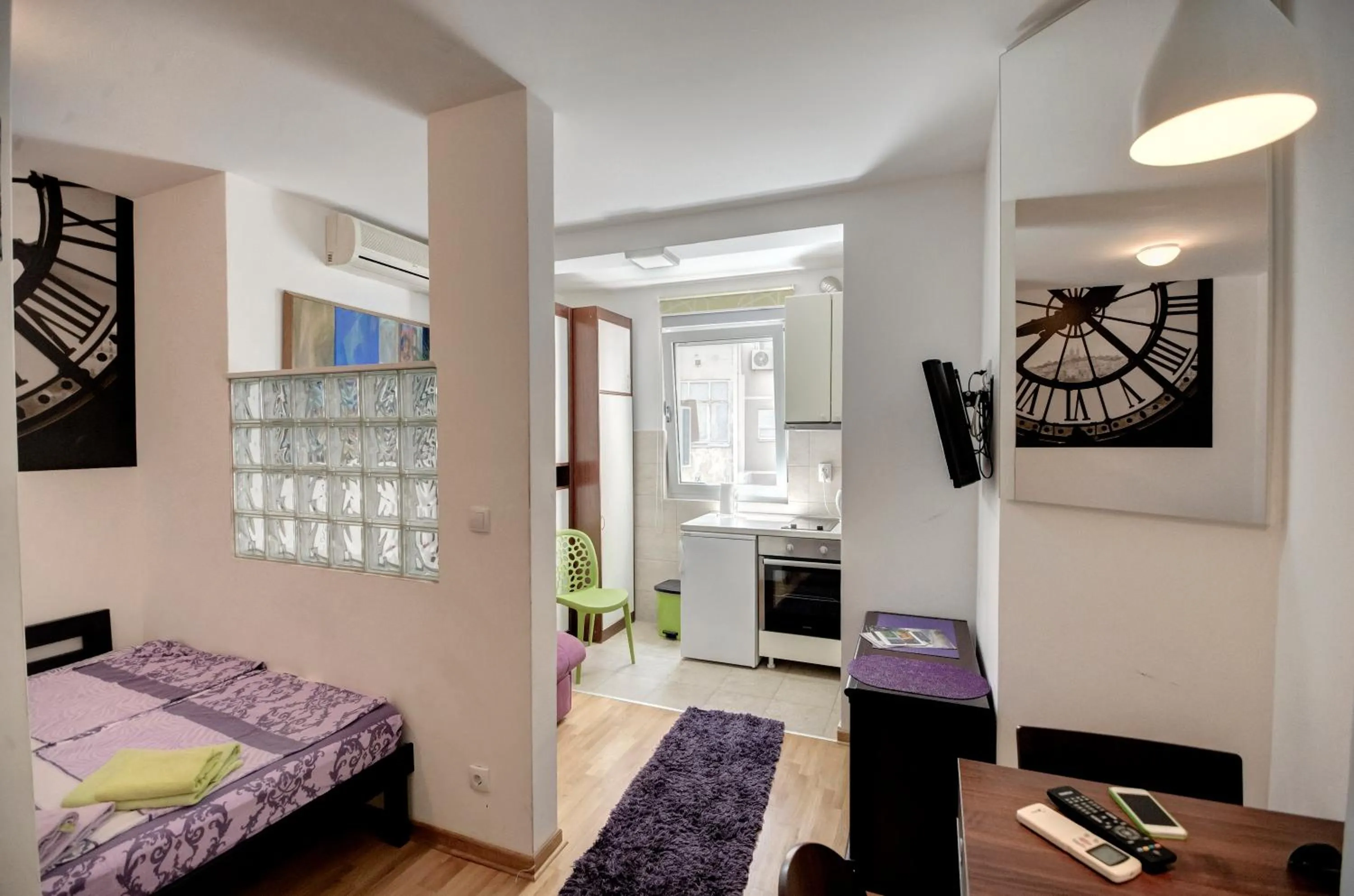 Bed in Sekula's City Center Apartment