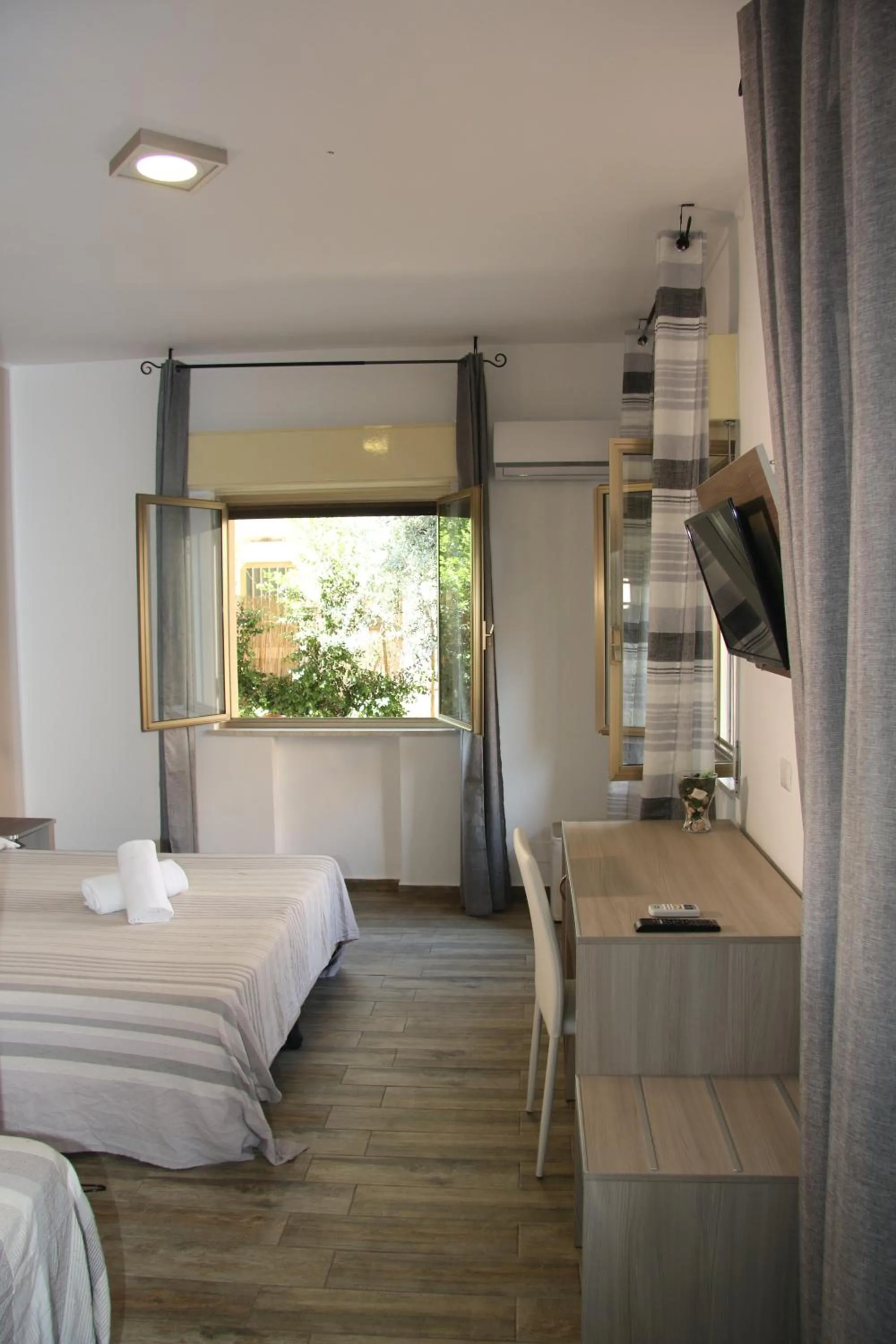 Day, Bed in ChrisMare Hotel