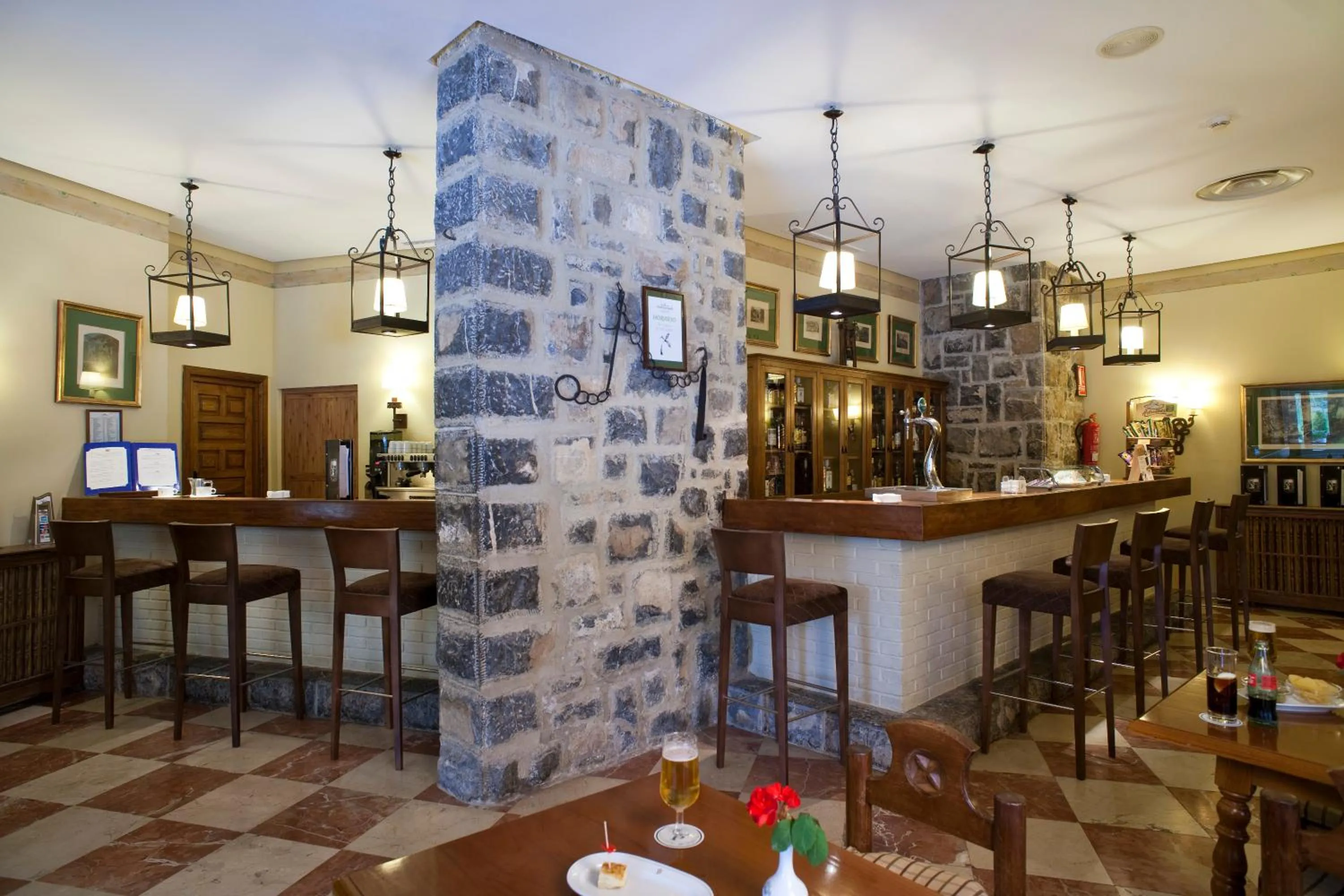 Lounge or bar in Parador de Fuente Dé