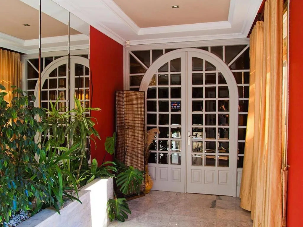 Facade/entrance in Hostal Las Vegas