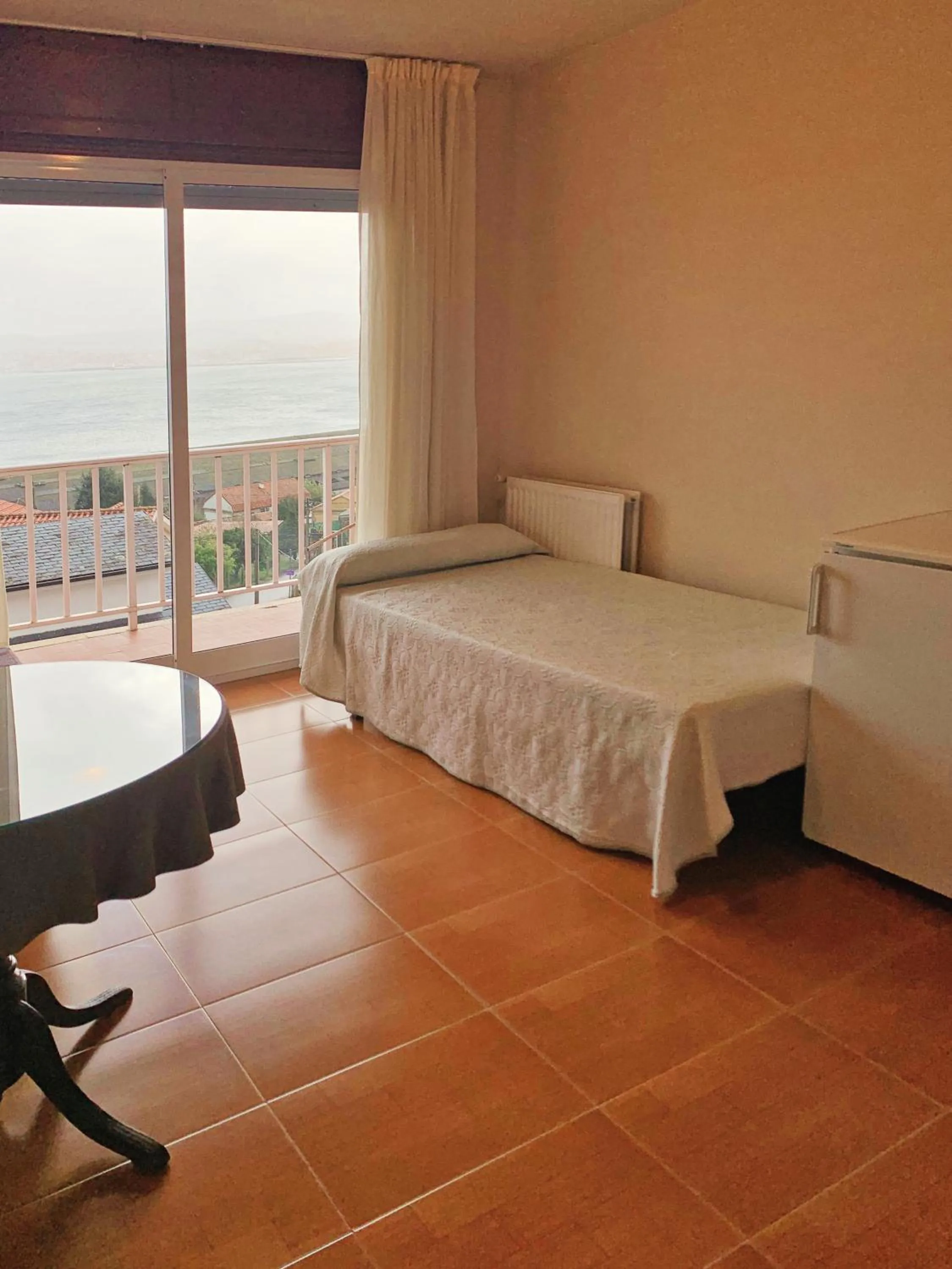 Balcony/Terrace, Bed in Hostal Las Vegas