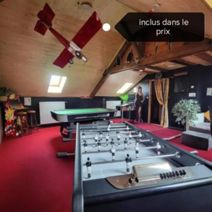 Game Room in A l'Orée du Parc