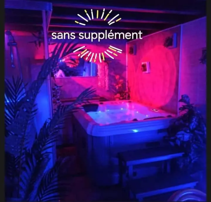 Spa and wellness centre/facilities in A l'Orée du Parc