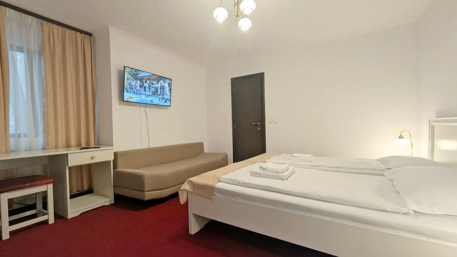 Bed in Complex Parc Pini Moinesti