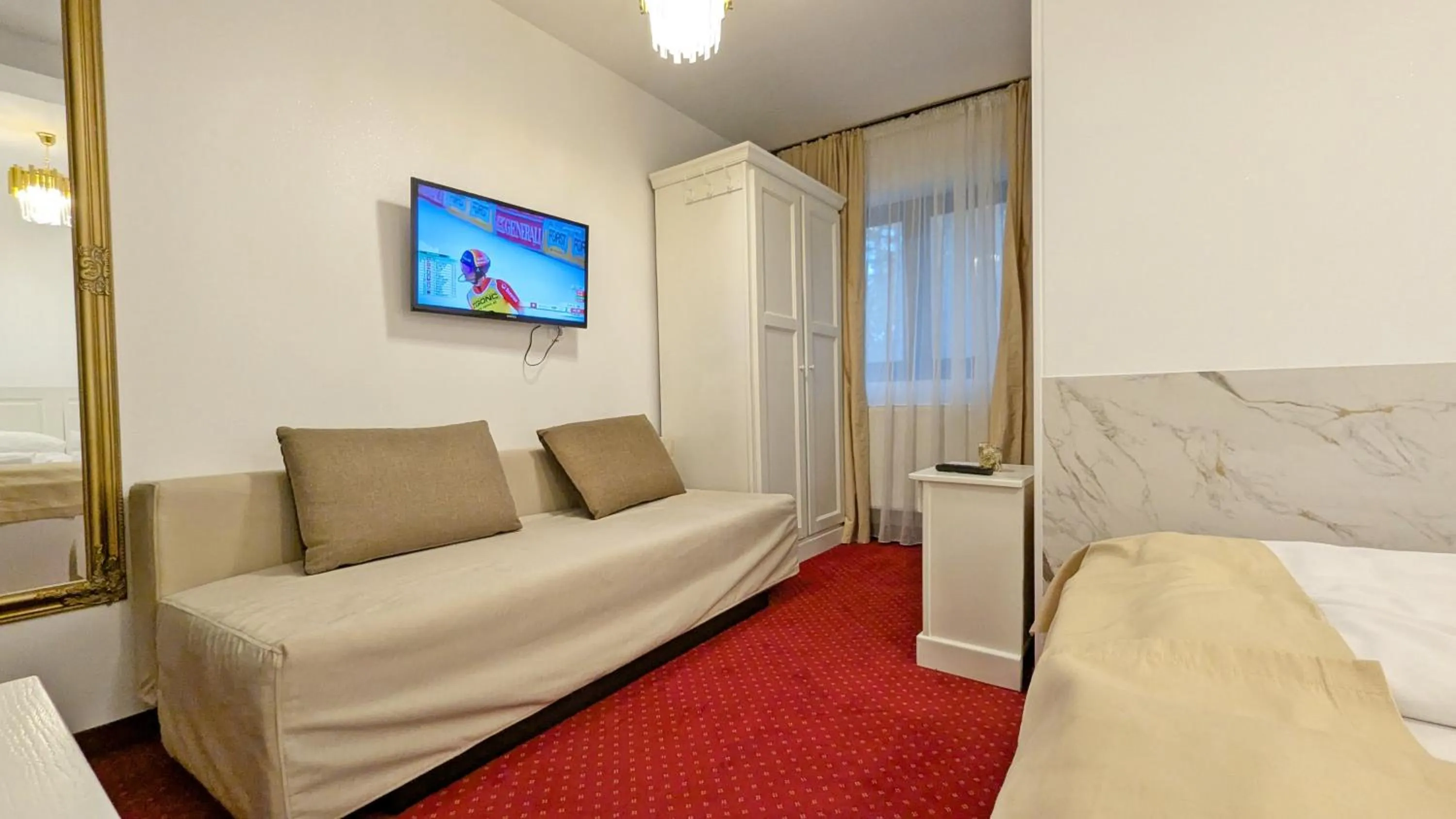 Bed in Complex Parc Pini Moinesti