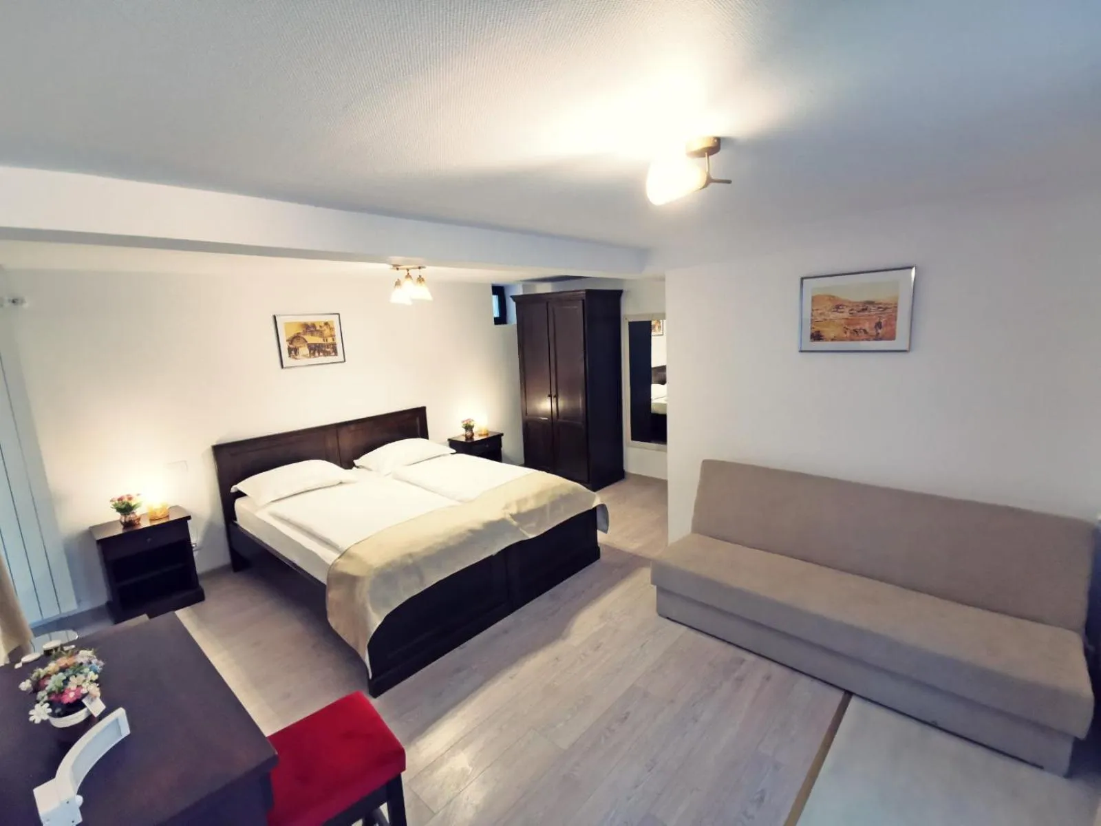 Bed in Complex Parc Pini Moinesti