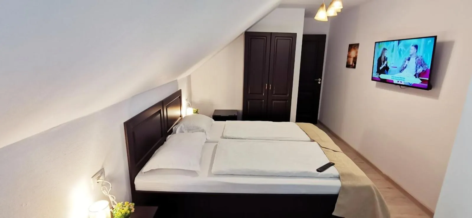 Bed in Complex Parc Pini Moinesti