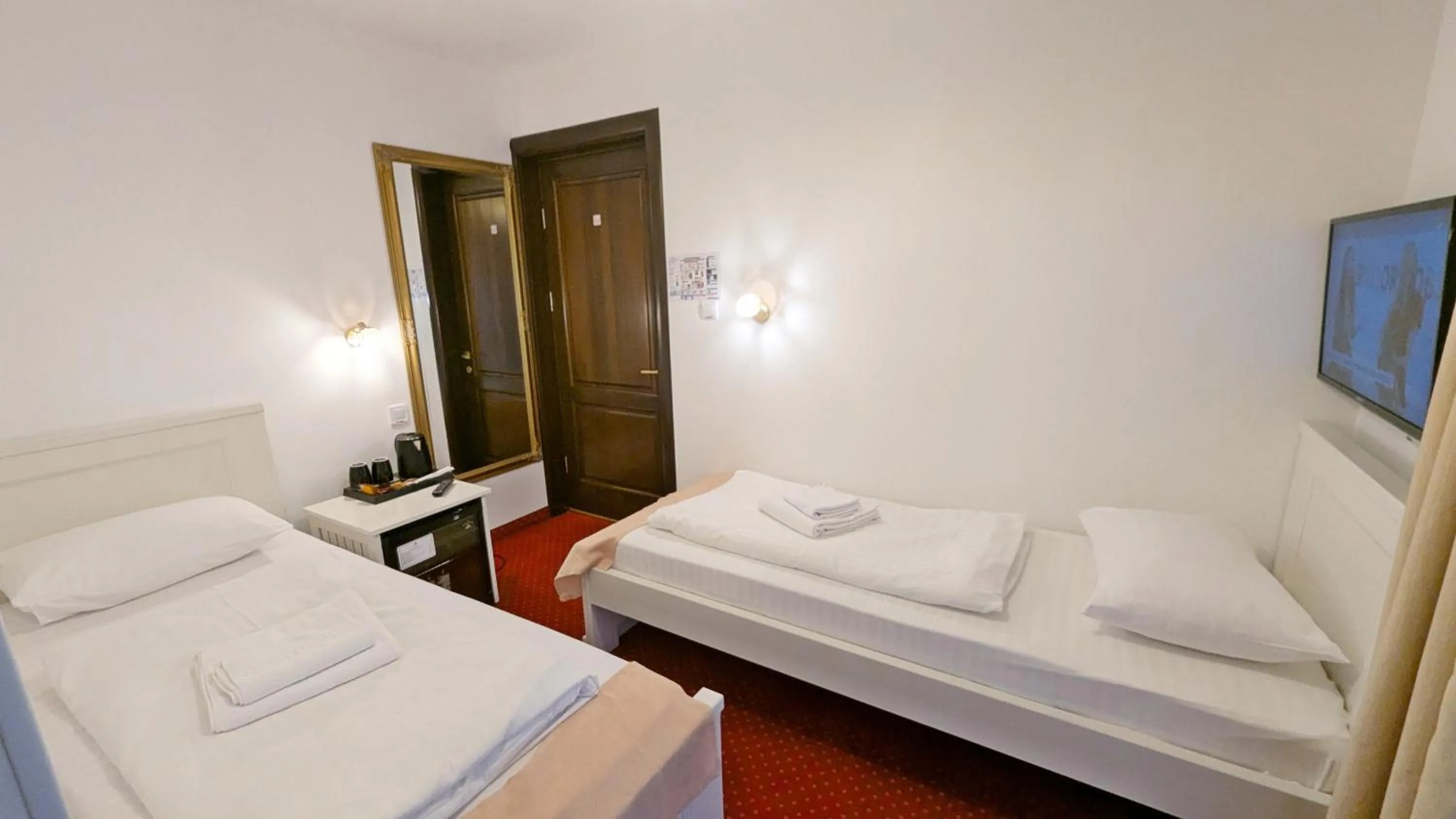 Bed in Complex Parc Pini Moinesti