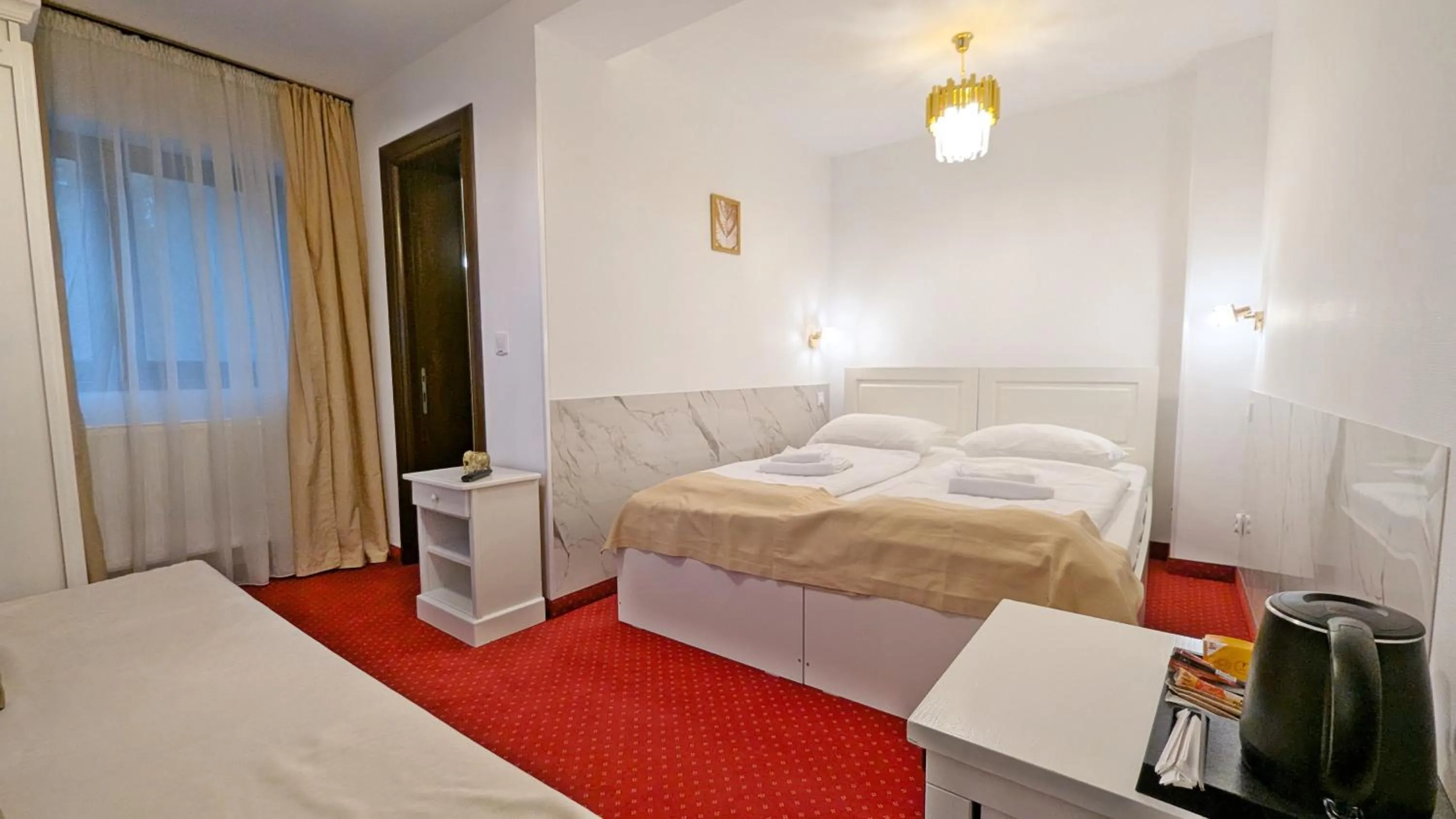 Bed in Complex Parc Pini Moinesti