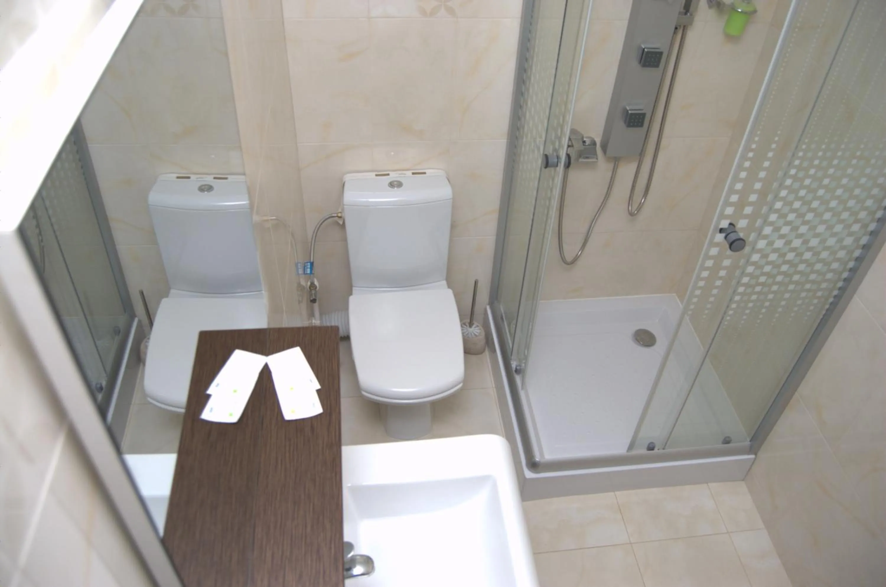 Bathroom in Complex Parc Pini Moinesti