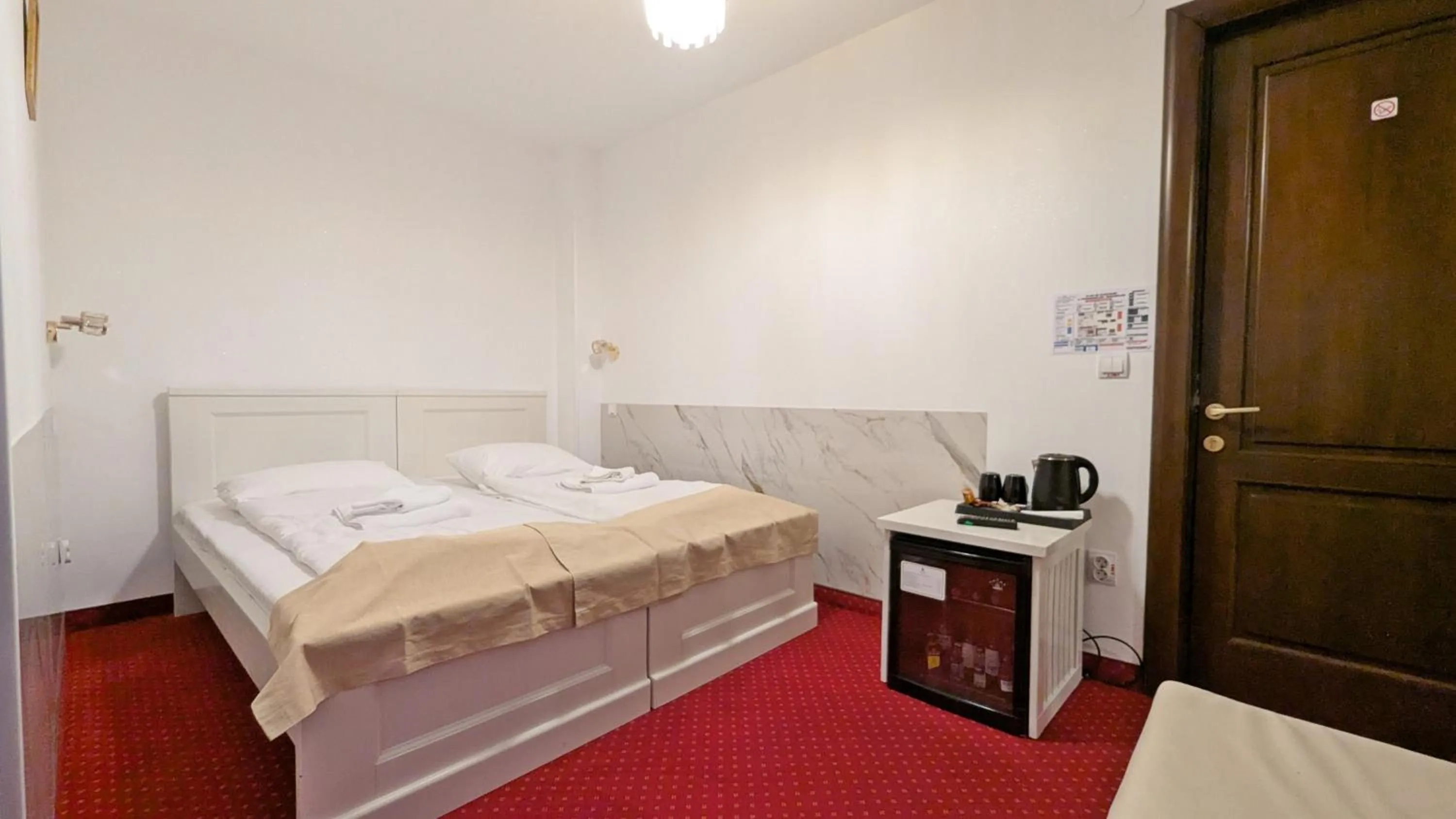 Bed in Complex Parc Pini Moinesti