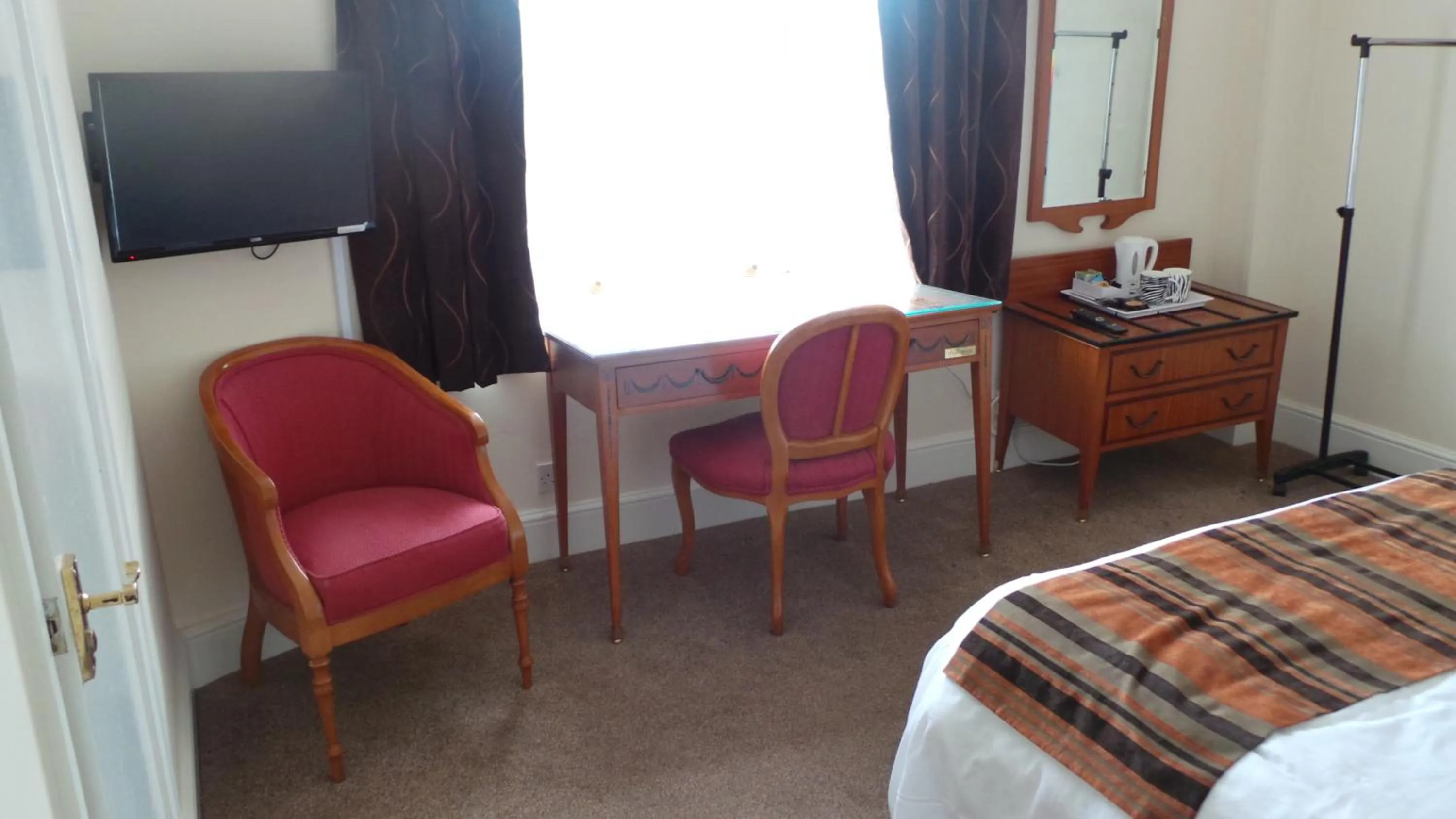 Bedroom in Victoria hotel