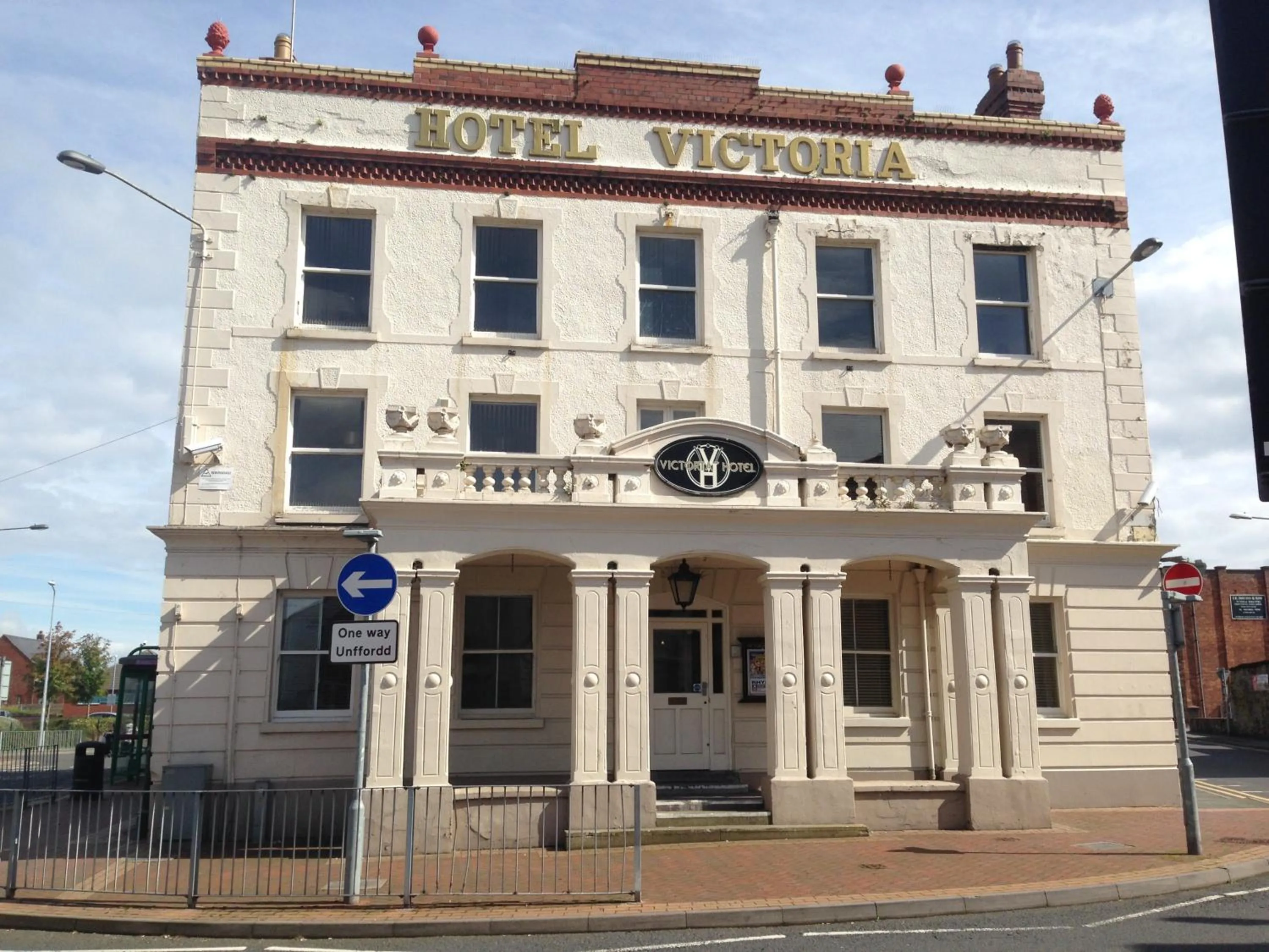 Facade/entrance in Victoria hotel